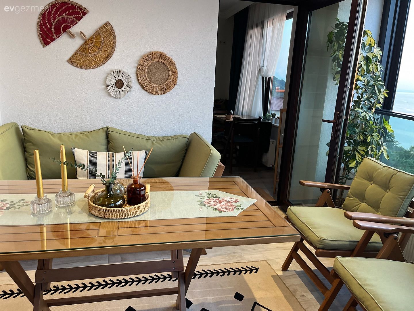 Zonguldak'ta Deniz Manzaralı Bu Balkon Tam Bir Keyif Mekanı!