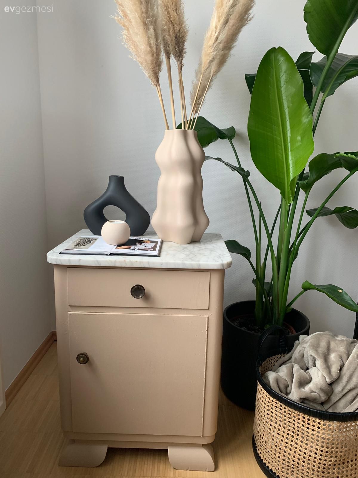 Beyaz, Yan sehpa, Sehpa, Ev bitkisi, Vazo, Ev Aksesuar