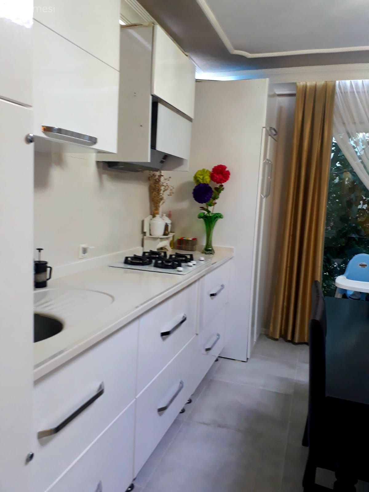 Bu Sakarya Evinde Yeni Mobilya Almak Out, Eskileri Elden Geçirmek In!