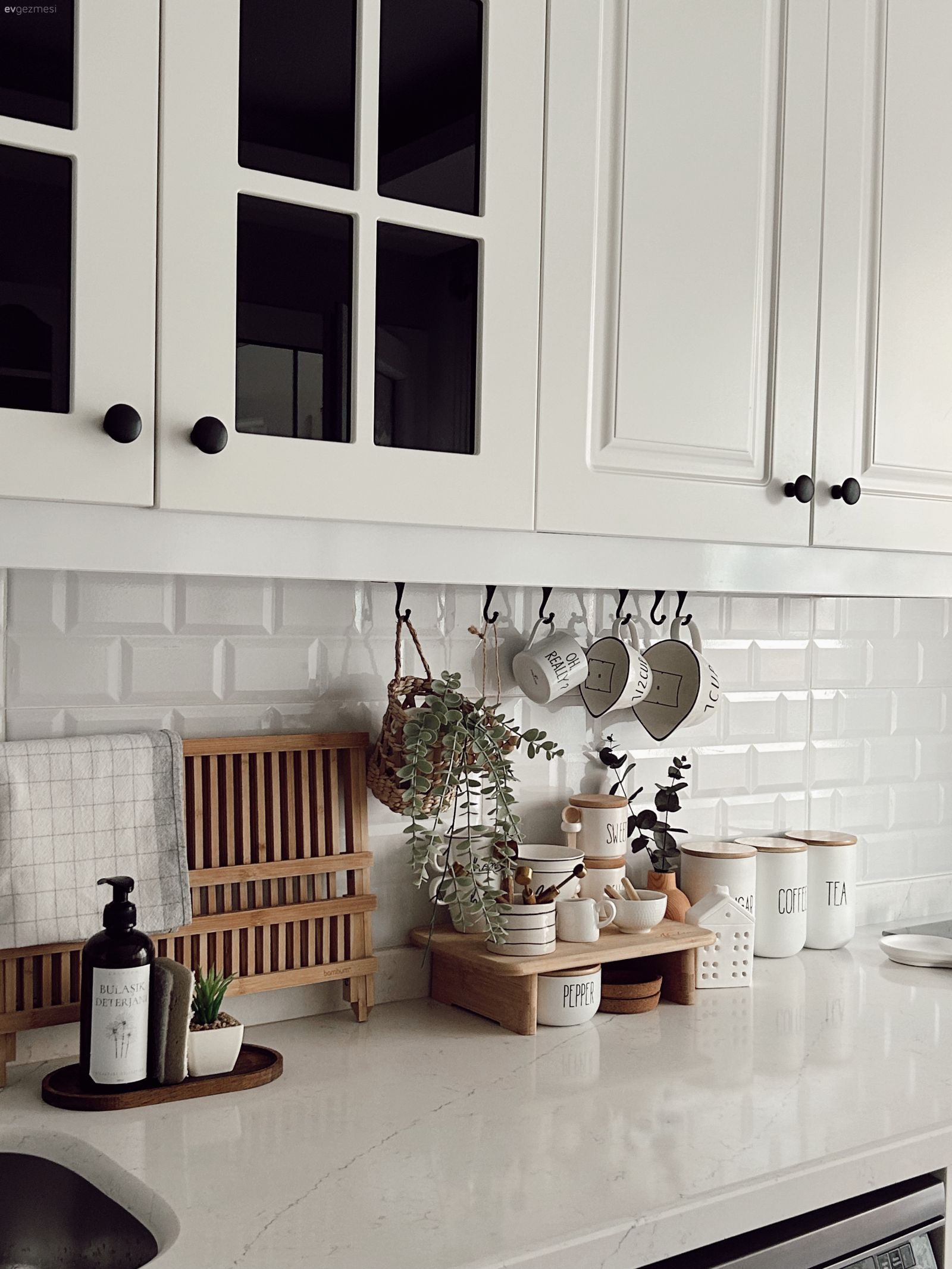 Alışıldık Tasarımları Seven Bu Evde Ferahlık ve Samimiyet Yan Yana