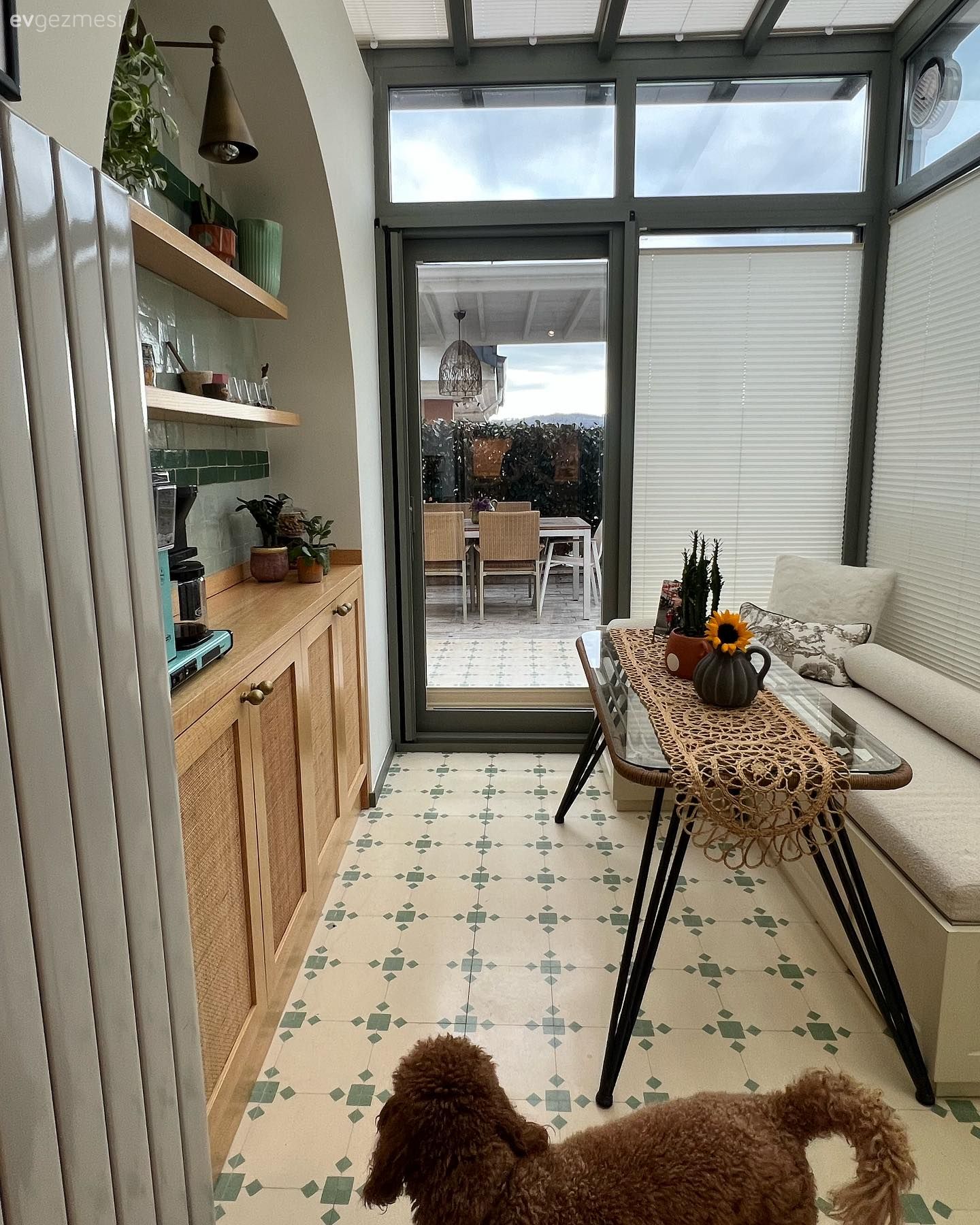 Uskumruköy'deki Bu Evin Mutfağının Büyük Kısmı Eskiden Bahçeymiş!