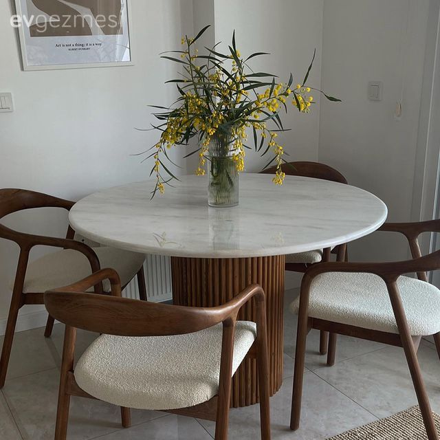 Yuvarlak Yemek Masası Mı Dikdörtgen Yemek Masası MI?