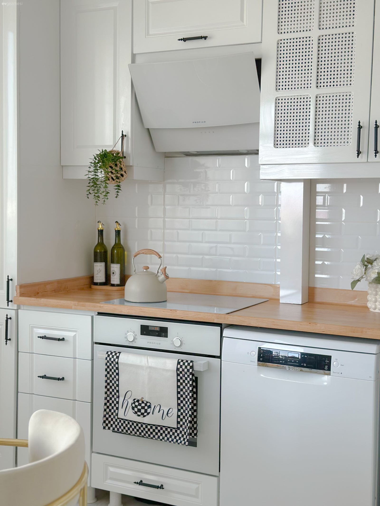 Beyaz, Ahşap mutfak tezgahı, Mutfak tezgahı, Davlumbaz, Mutfak aksesuarları, Mutfak