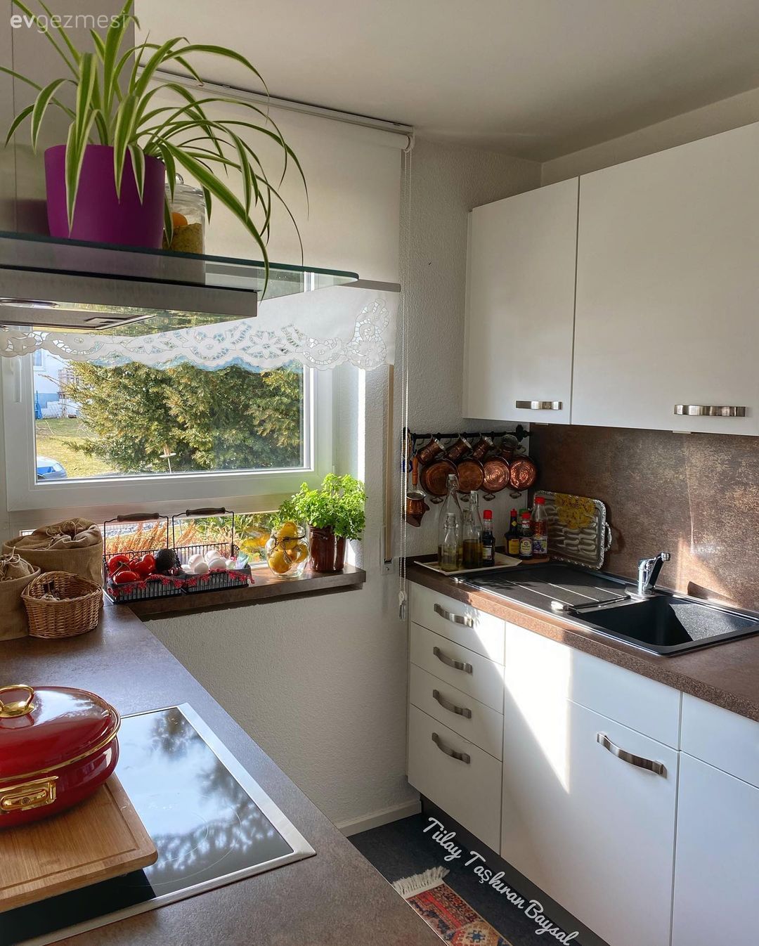 Bu Mutfakta Pişen Her Yemeğin Baharatı Nostaljik Esintiler!