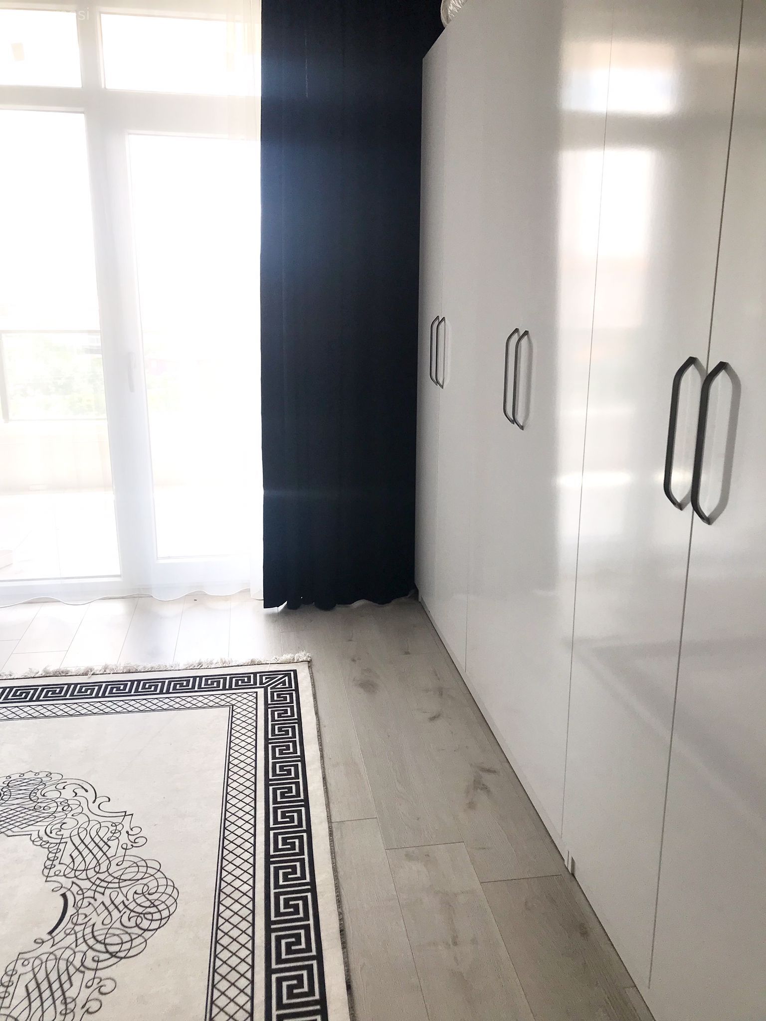 Giyinme odası, Beyaz