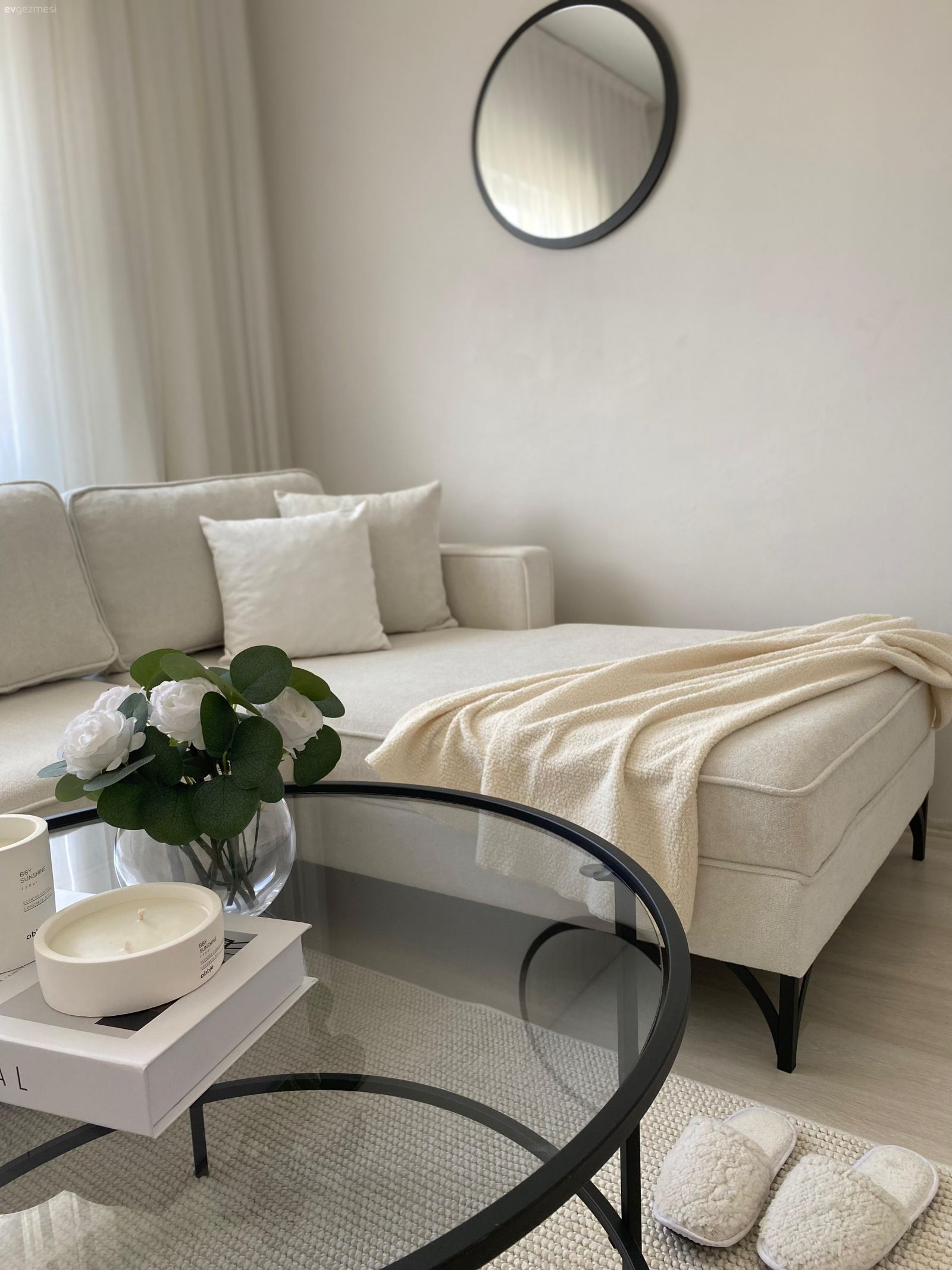 Bakıldığında Lojman Hissi Vermeyen Bu Ev Uyumun Sembolü