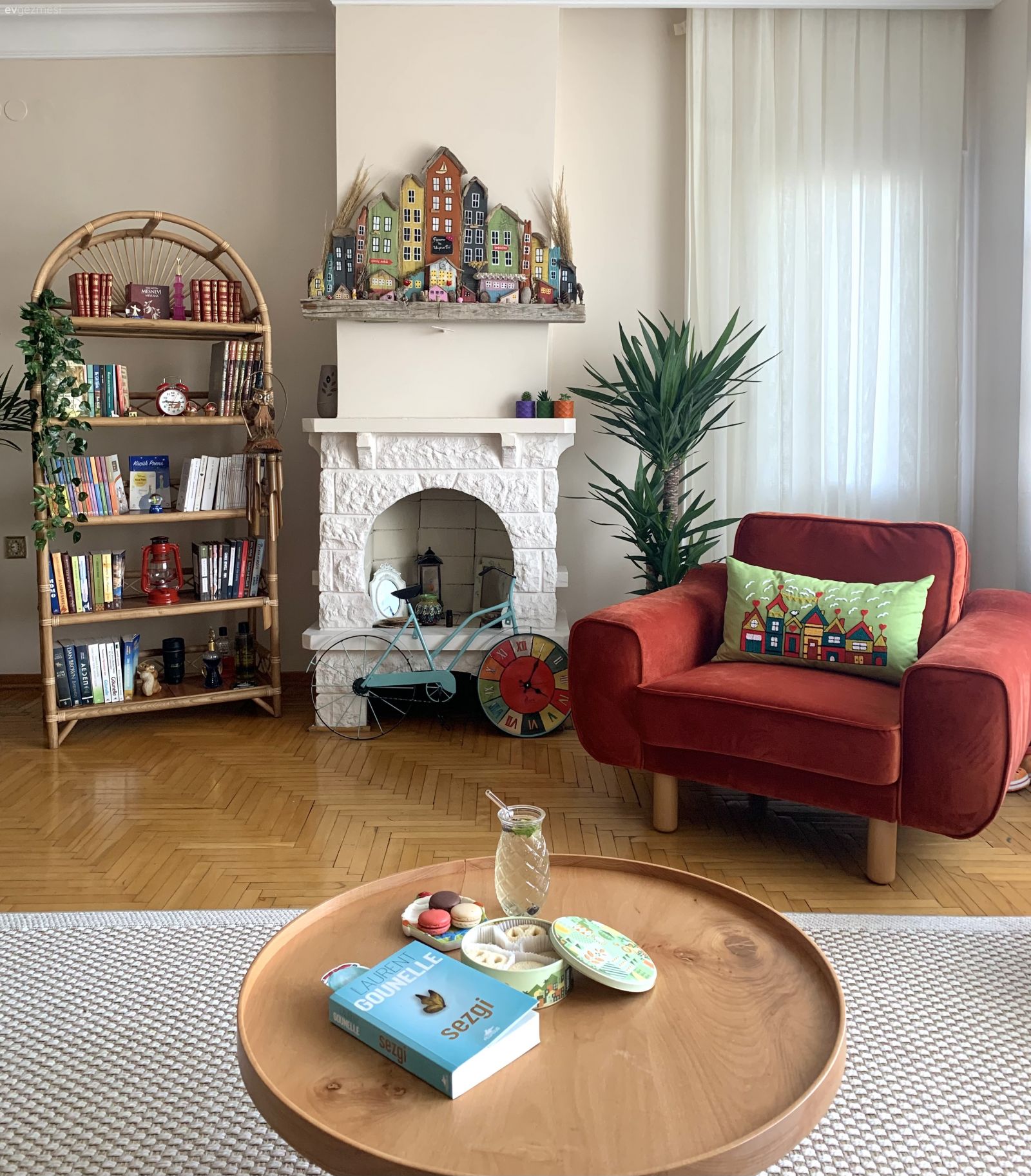 Enerjisi Arşa Çıkmış Bu Evde Her Şey Yerli Yerinde!