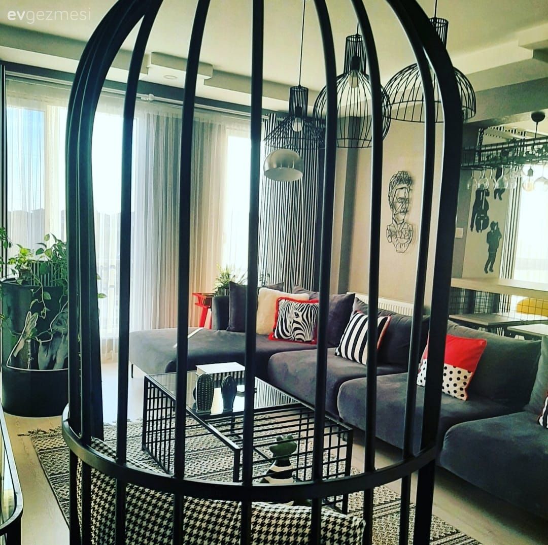 Antrasit  , Siyah, Kırmızı, Beyaz, Köşe koltuk, Koltuk takımı, Kırlent, Ev tekstili, Orta sehpa, Sehpa, Ev bitkisi, Avize, Aydınlatma, Fon perde, Perde, Eklektik, Modern, Duvar dekorasyonu