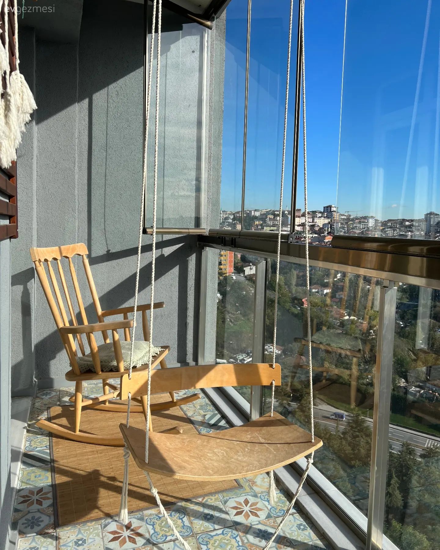 Balkon, Kapalı balkon, Sandalye