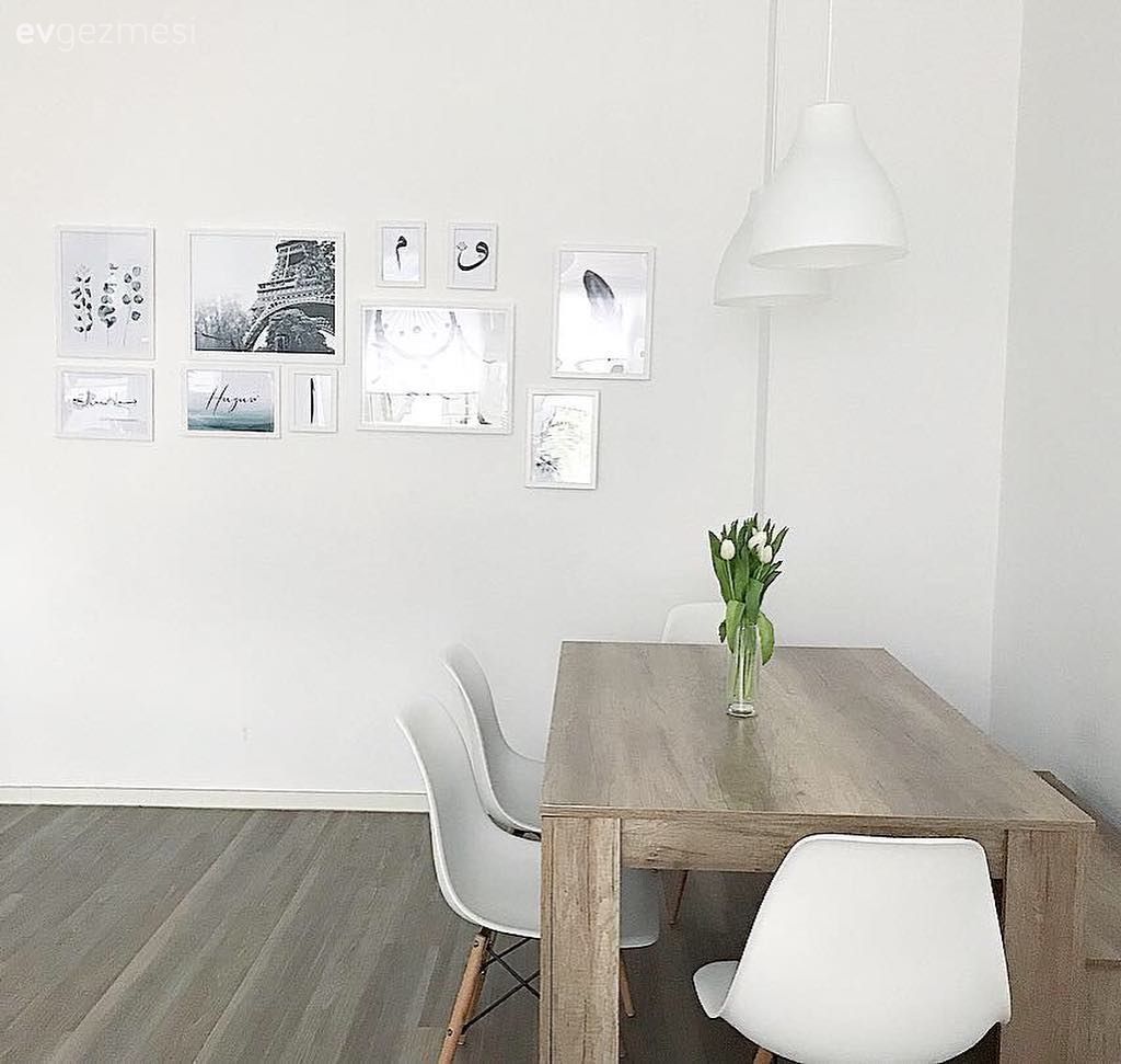 Yemek Odası, Ahşap masa, Yemek masası, Eames sandalye, Beyaz, Yemek odası avizesi, Sarkıt, Ev bitkisi, Duvar dekorasyonu, Tablo