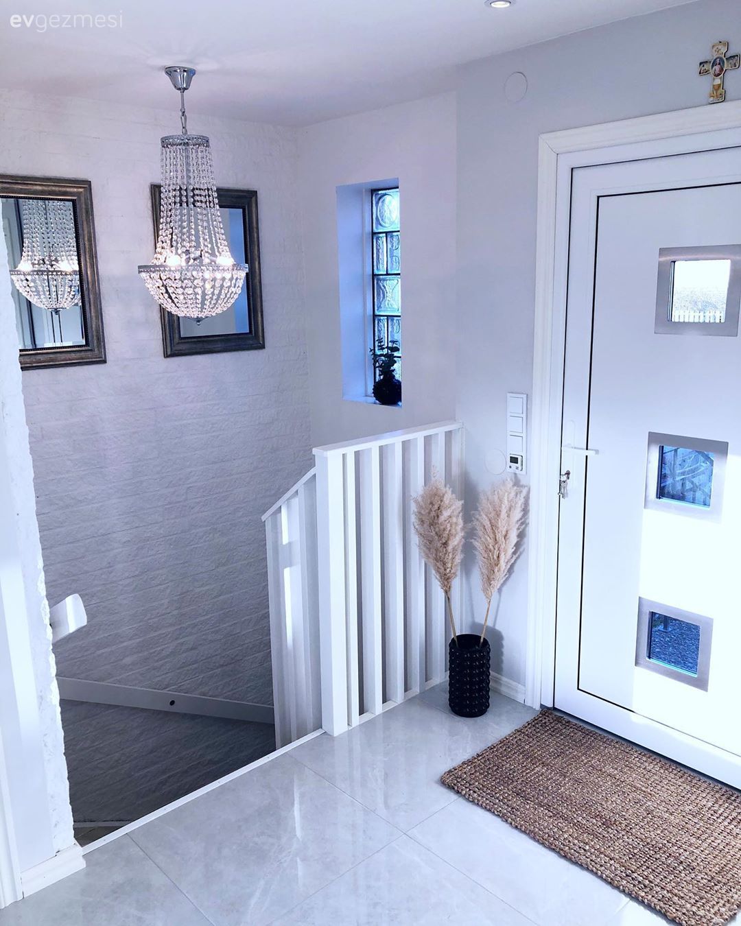 Dubleks evler, Merdiven, Beyaz, Avize, Aydınlatma, Vazo, Ev Aksesuar, Pampas otu