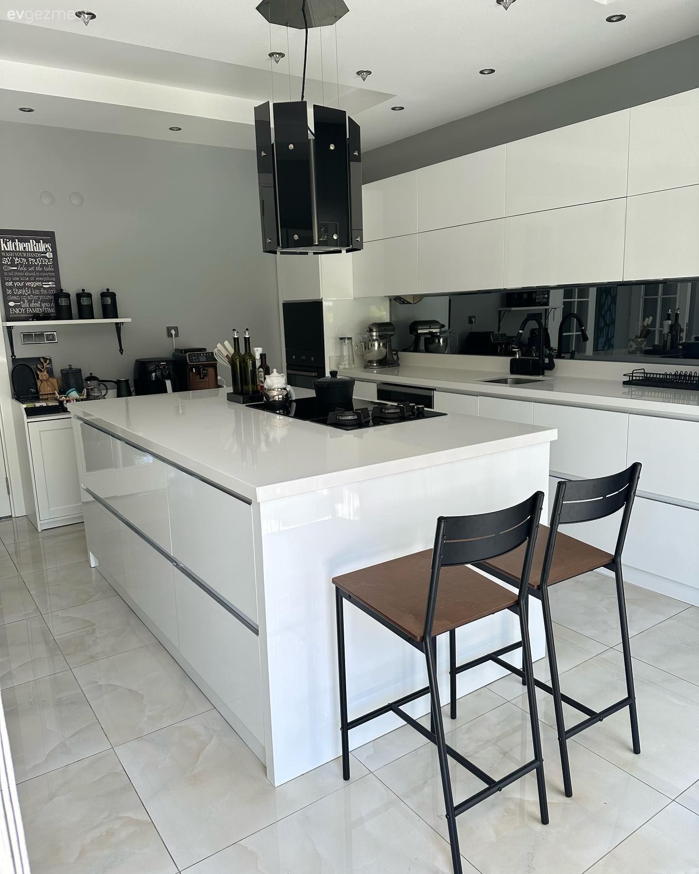 Bu Mutfakta İskandinav ve Modern Stil El Ele Vermiş!