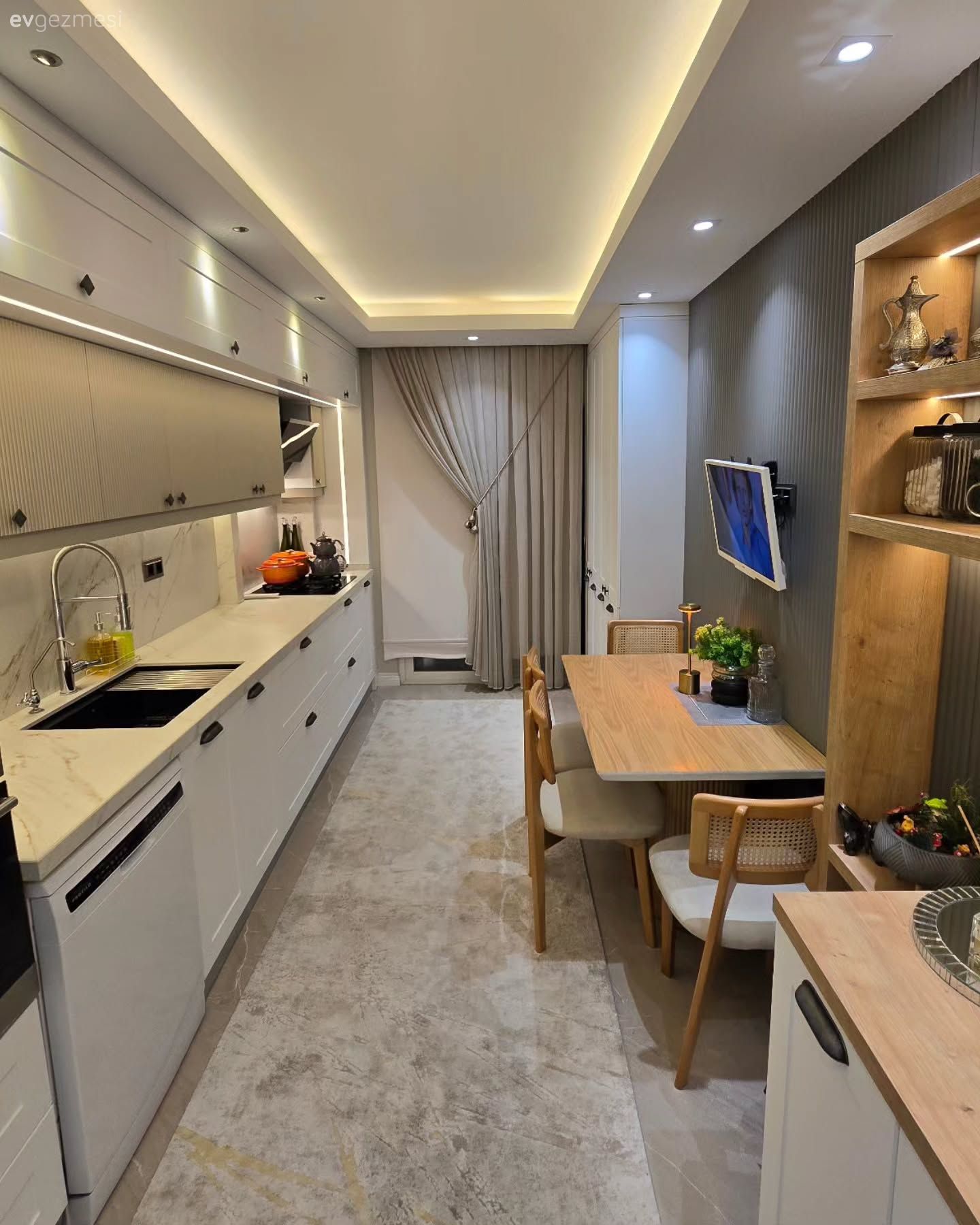 İki Tarafı İyi Değerlendirilen Bu Mutfağın Keyfine Diyecek Yok