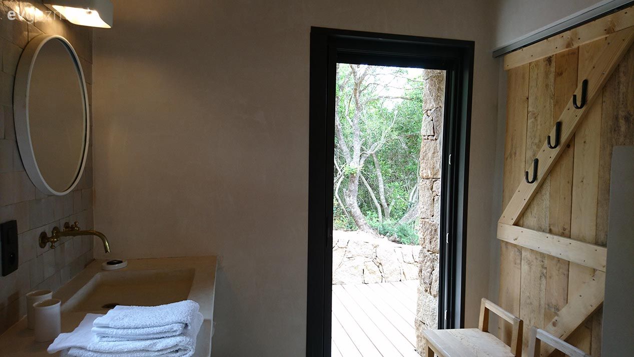 İki Kişiye Lüks Hayat Sunabilecek Bir Taş Ev