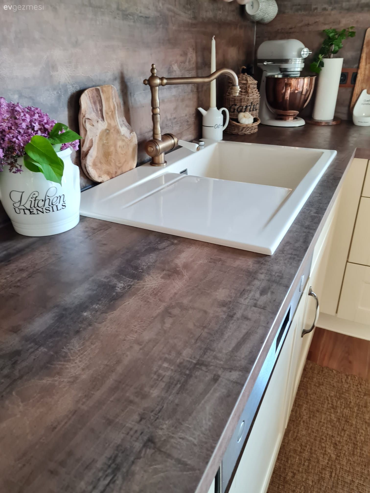 Mutfak Bataryası Seçimi: Markalar ve Fiyatlar Karşılaştırması