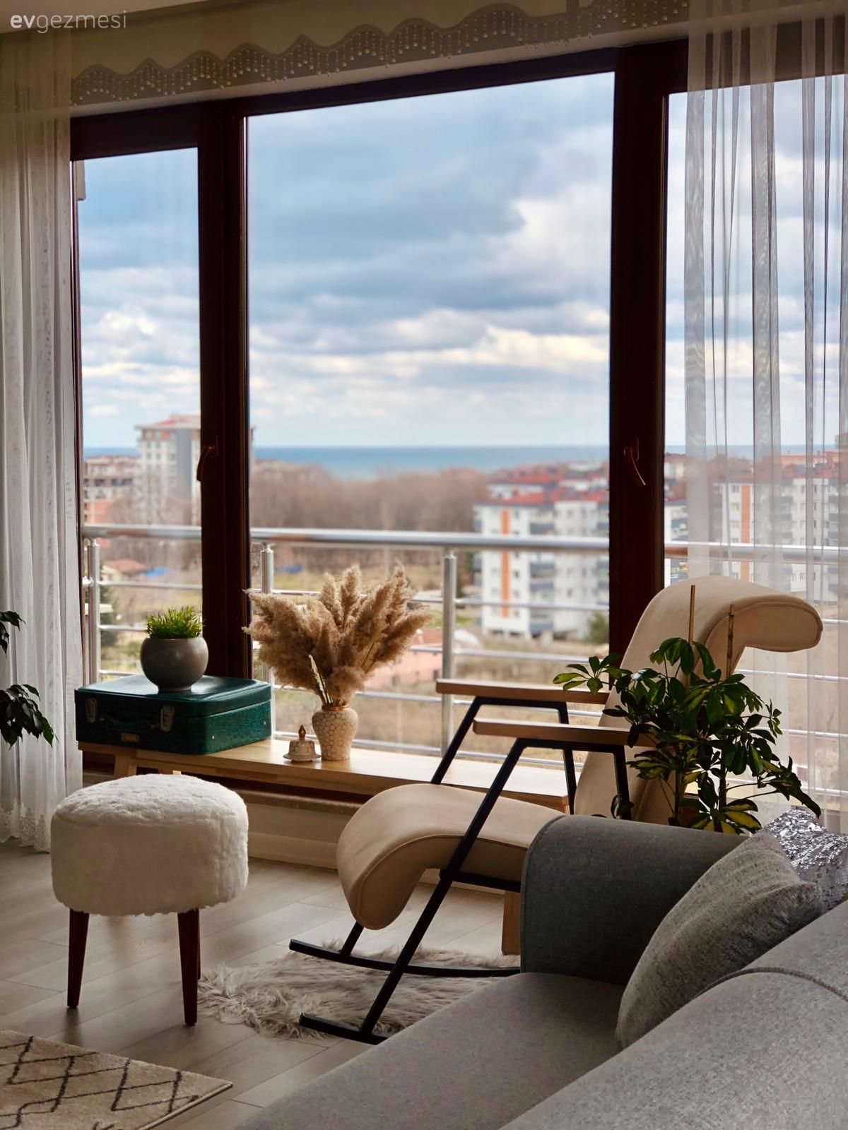 Bu Ordu Evi Yeni Suretinde Sadeliğe Göz Kırpmış!