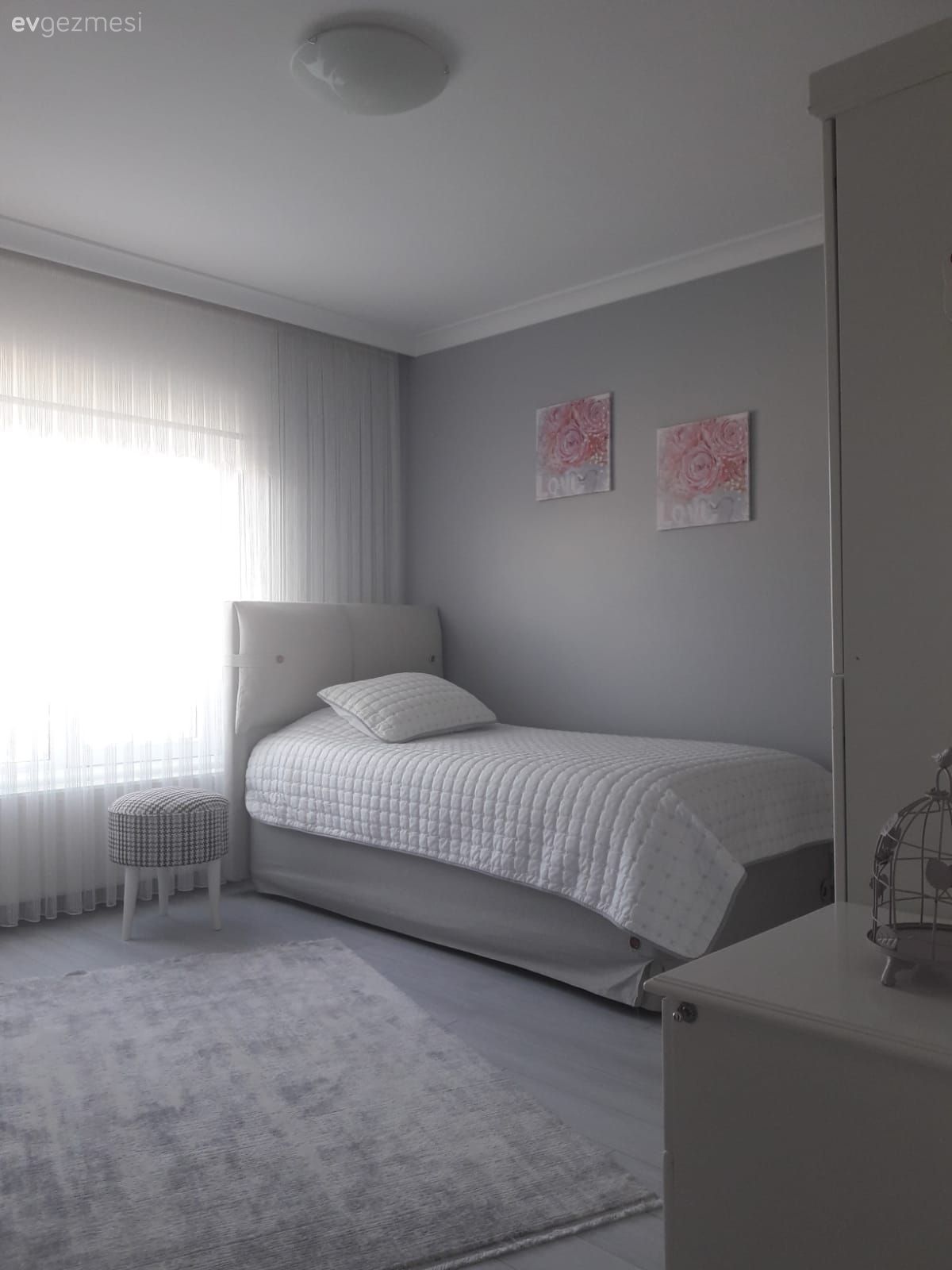 Çocuk Odası, Beyaz, Halı, Tül perde, Perde, Tablo, Duvar dekorasyonu, Pembe