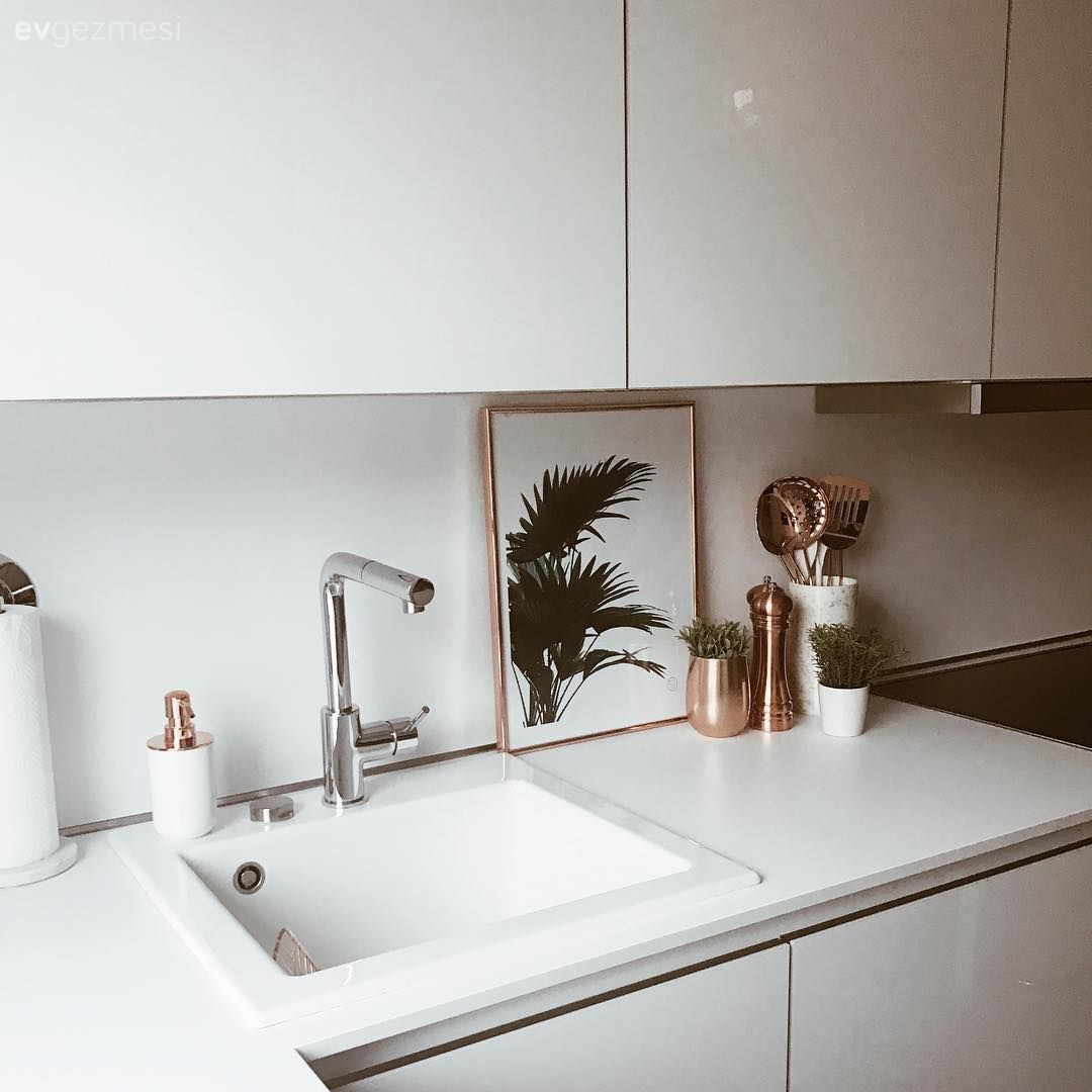 Bakır, Beyaz, Mutfak, Siyah, Modern mutfak, Mutfak tezgahı, Mutfak tezgah arası, Kulpsuz mutfak dolabı, Mutfak aksesuarları, Çerçeve, Cam Ankastre, Ankastre