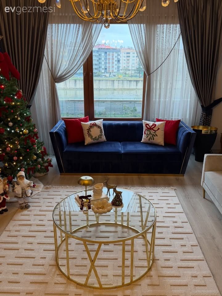 Bu Evlerin Hepsi Yeni Yılı Karşılamak İçin Hazır