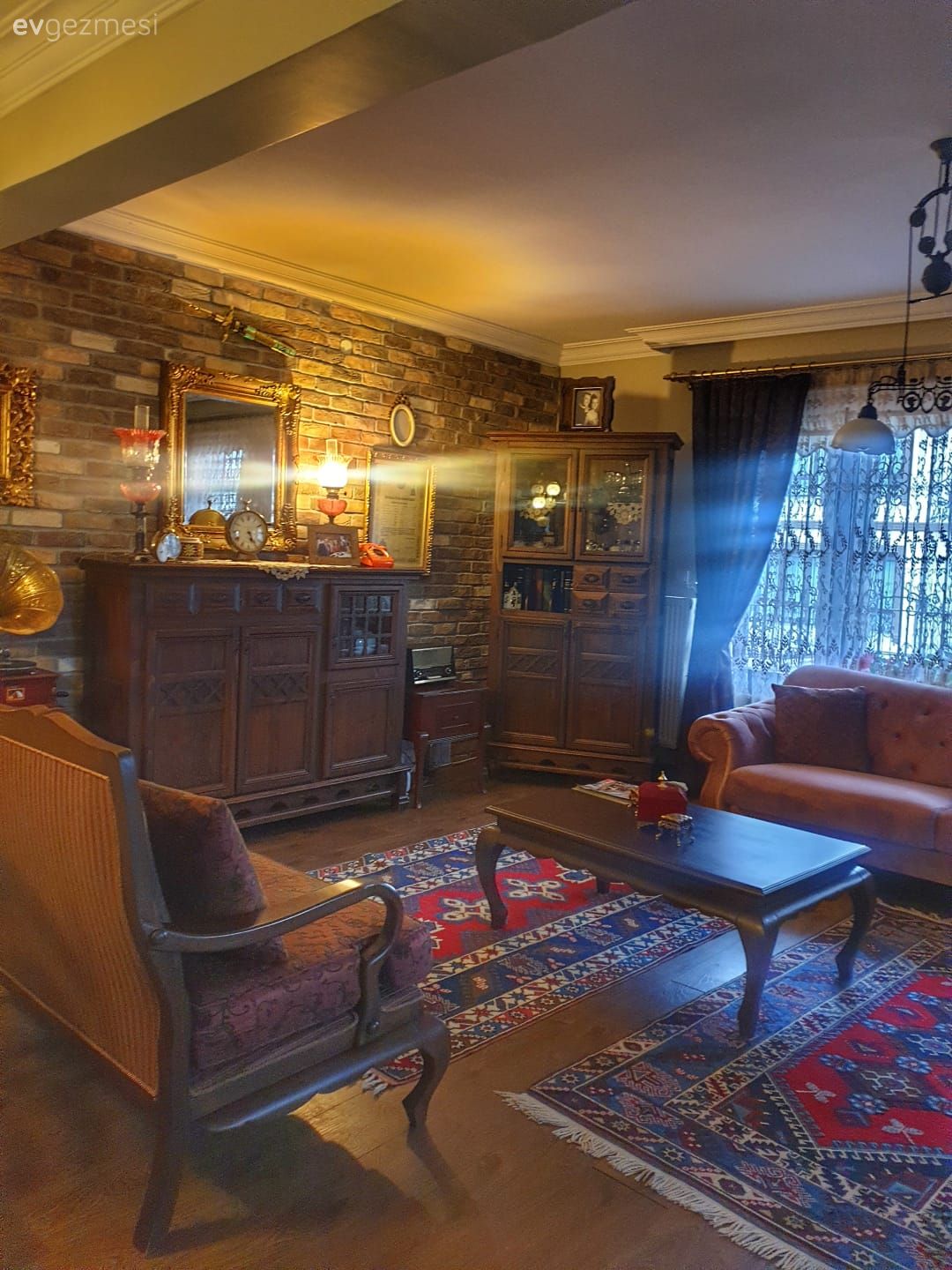 Bu Çatı Katı Rustik Etkileri Yaşanmışlık Hissiyle Taçlandırmış!