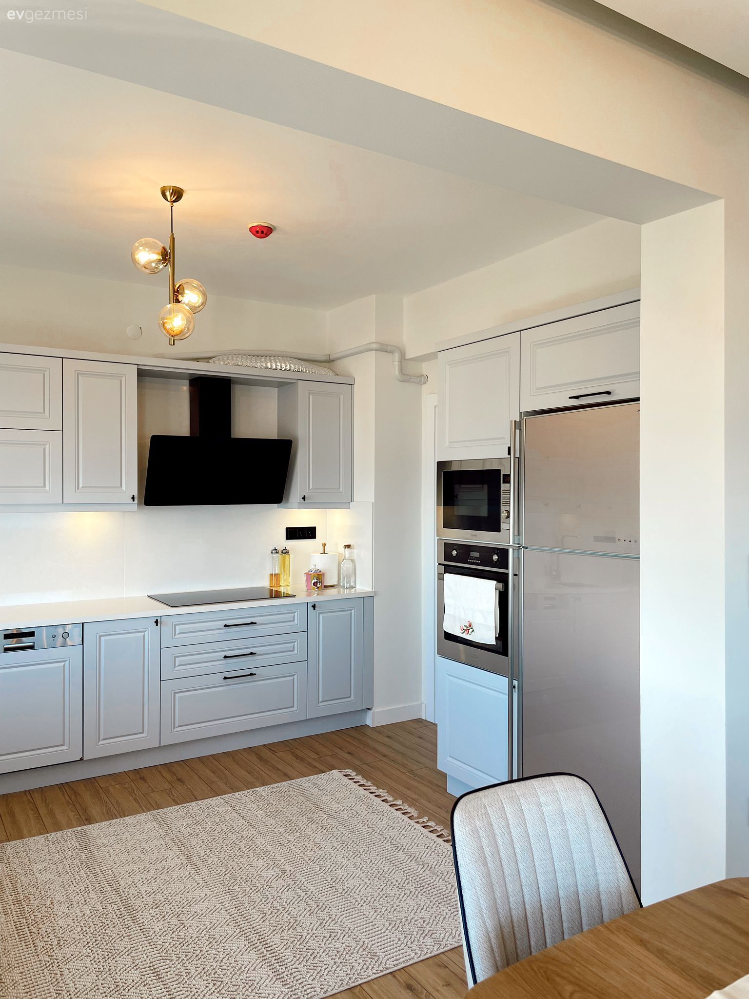 Bulut Renkli Dolaplar, Denize Bakan Sedir: Trabzon'dan Bir Güzellik!