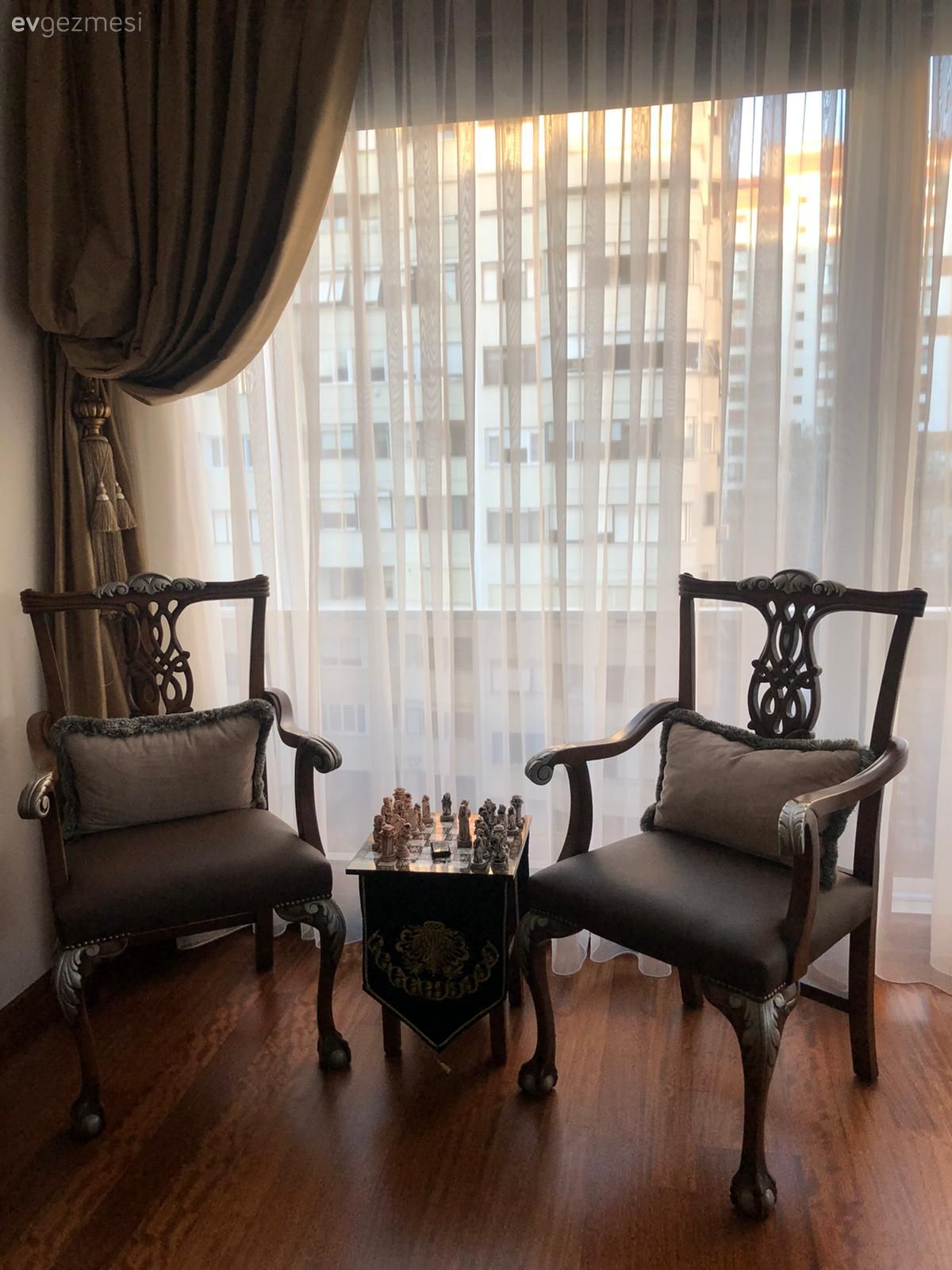 Bu İstanbul Evindeki Mobilyalar Sanat Eseri Tadında!