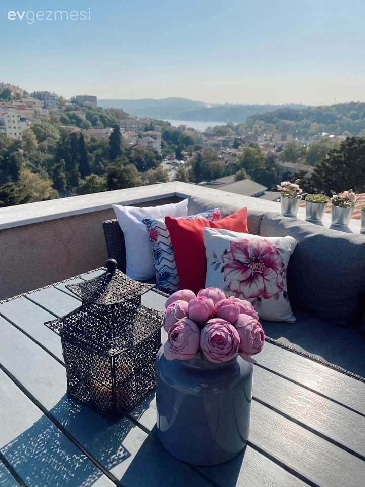 Teras, Balkon oturma grubu, Balkon, Balkon masası, Sandalye, Kahverengi