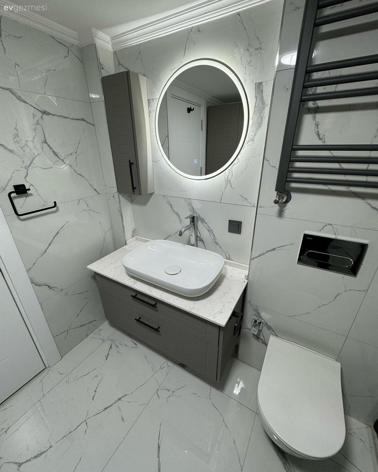 Modern Tarzı Benimseyen Bu Banyoda Geleneksel Sürprizler Var