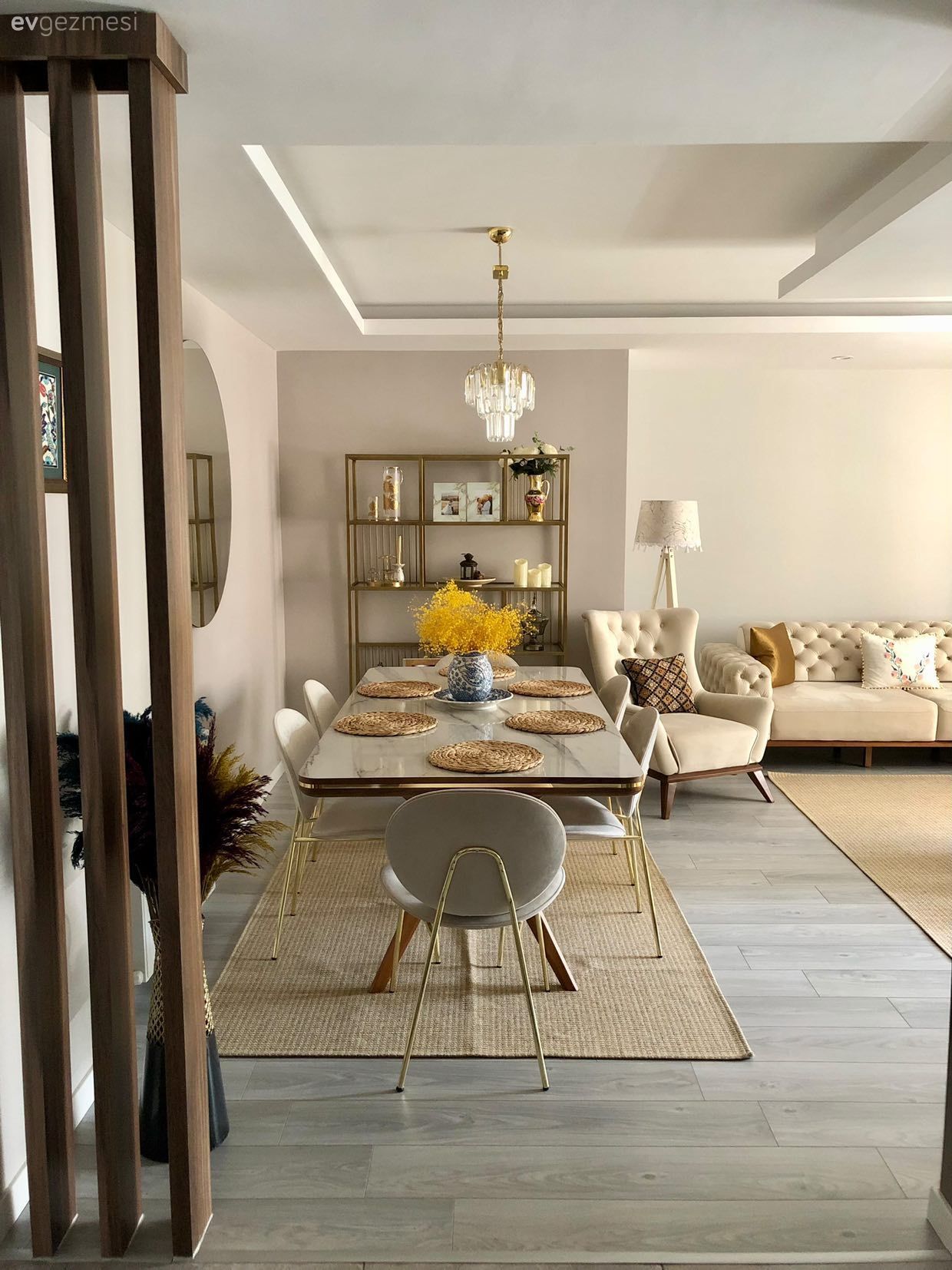 Ev Gezmesi: Salon Zarafet Timsali Teras da Mutluluk Reçetesi!