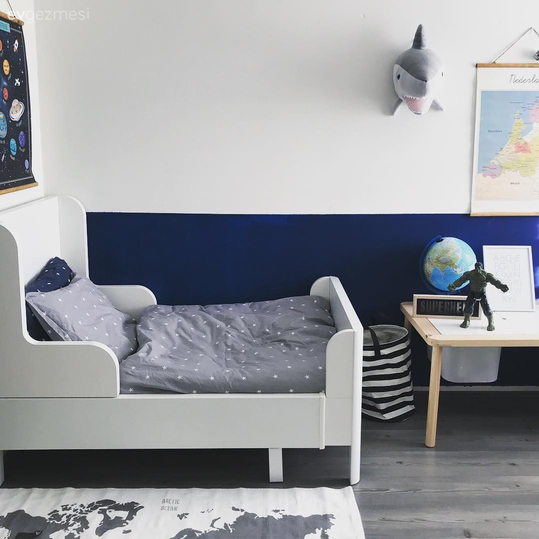 Çocuk Odası, Beyaz, Gri, Duvar dekorasyonu, Mavi, Mavi duvar, Çalışma masası, Halı, Çocuk odası halısı
