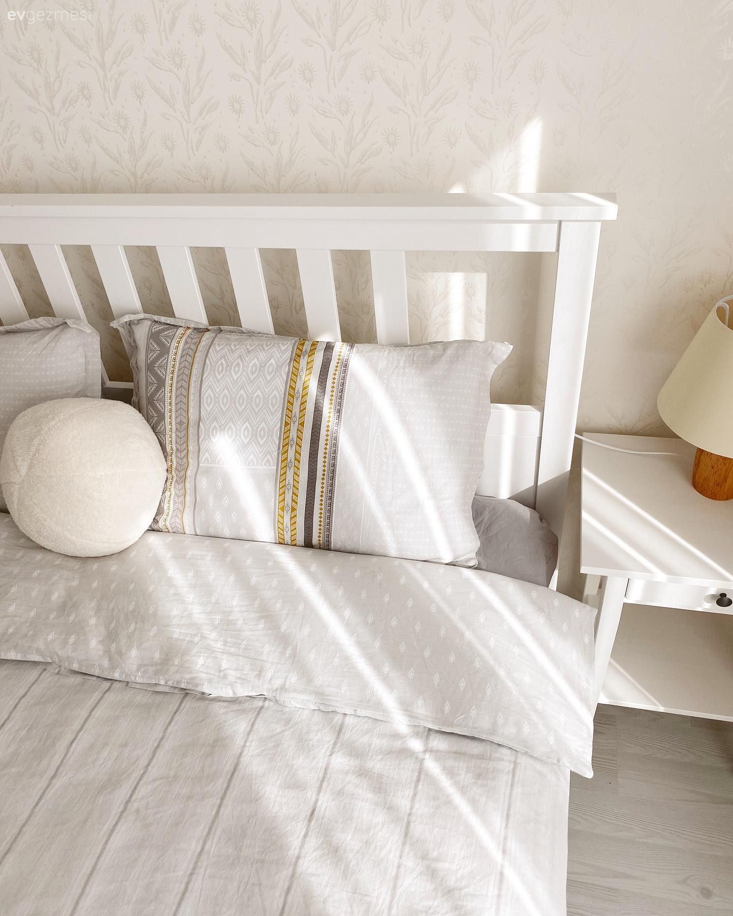 Yatak başlığı, Yatak Odası, Beyaz, Komodin