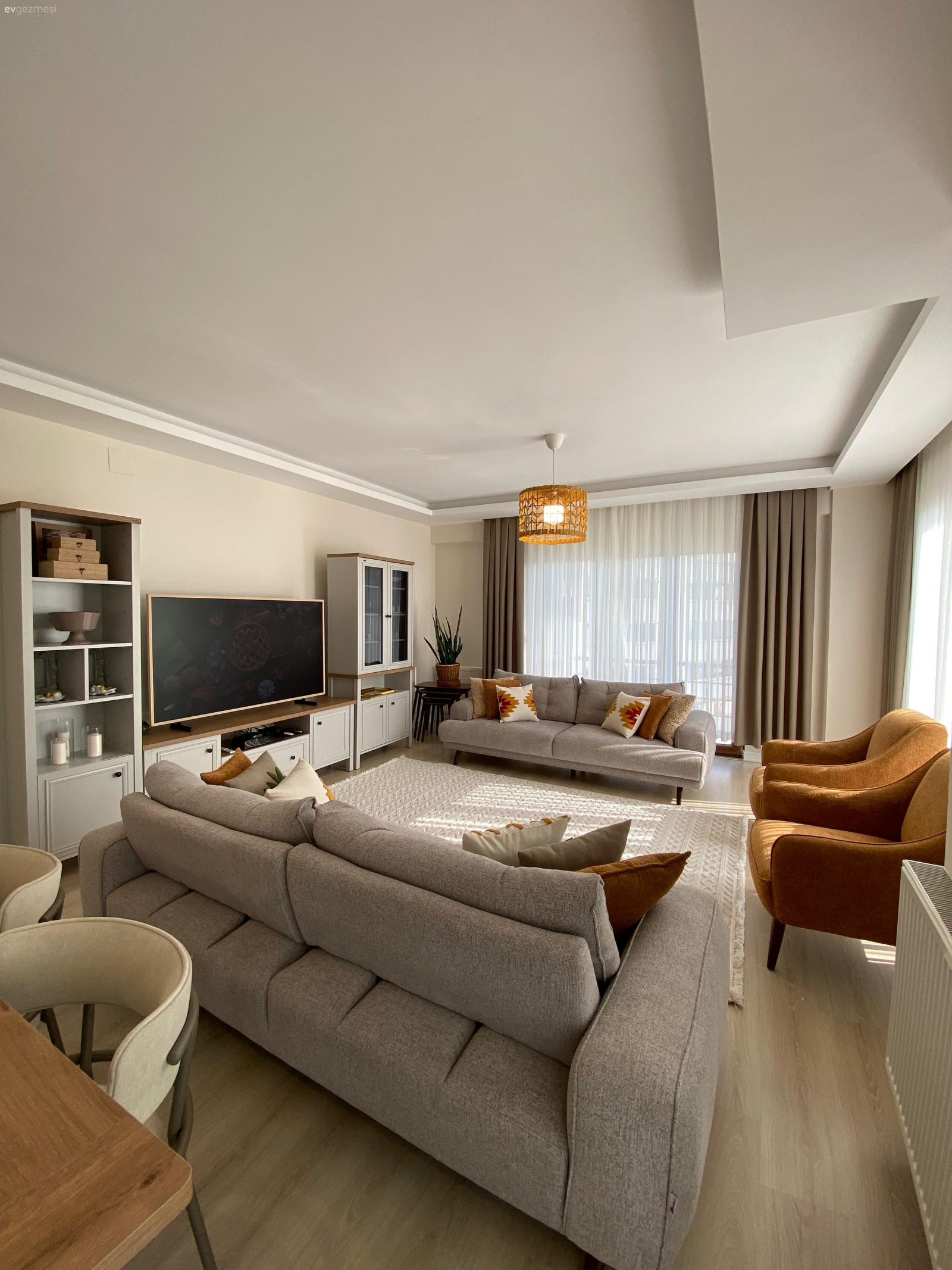 Bu Trabzon Evinde Balkondan Salona Her Yer Enerjik