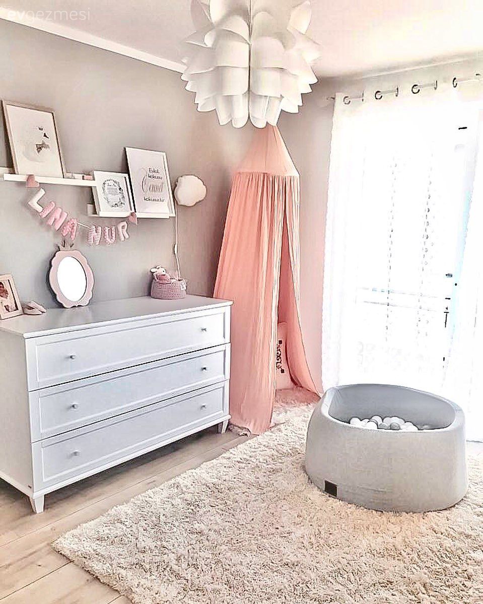 Sade ve Çok Ferah: Minimalizmden Beslenen Şık Bir Dubleks