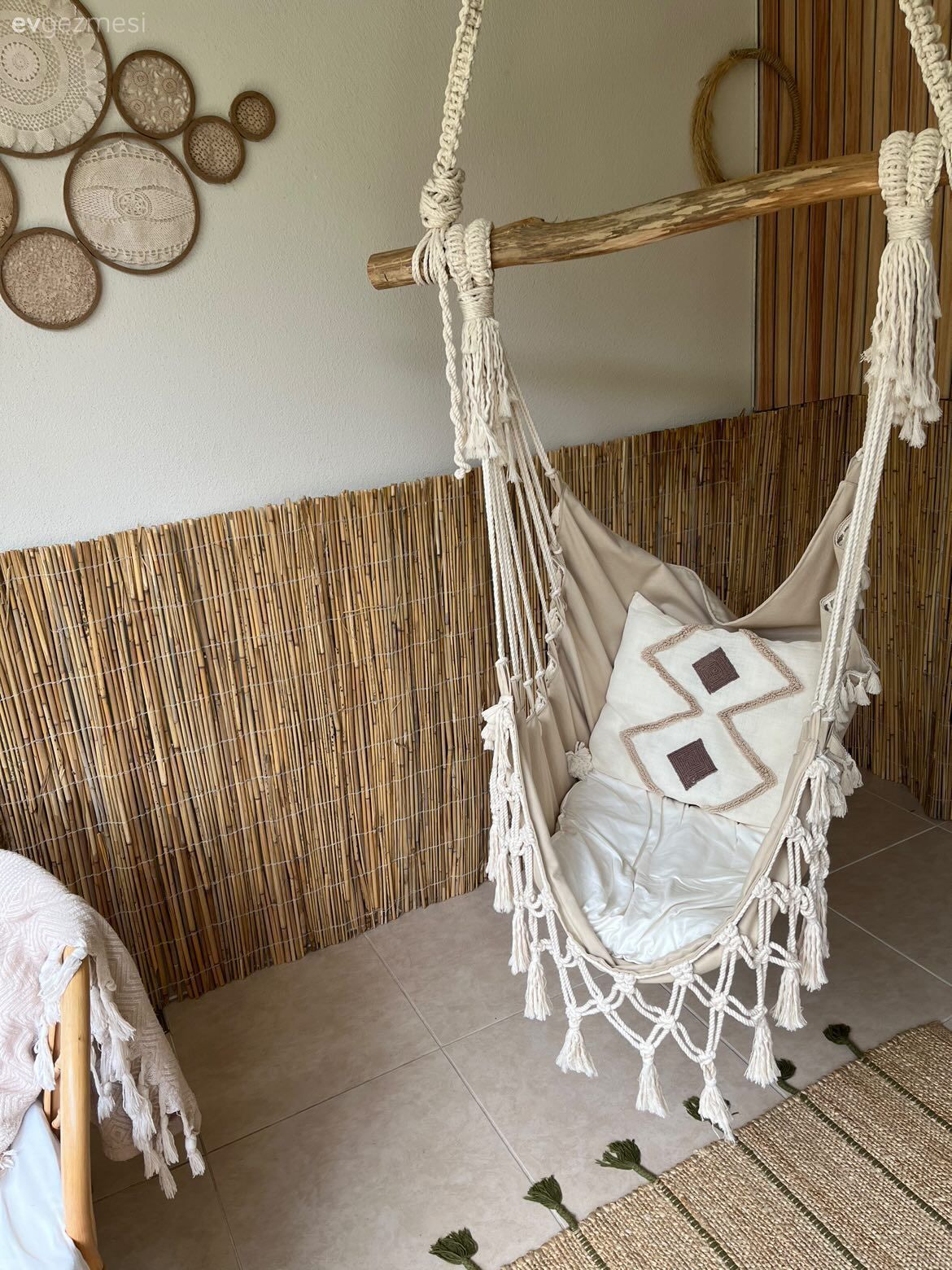 Rize'deki Bu Balkon Bohem Stili Her Detayıyla Yaşatmış