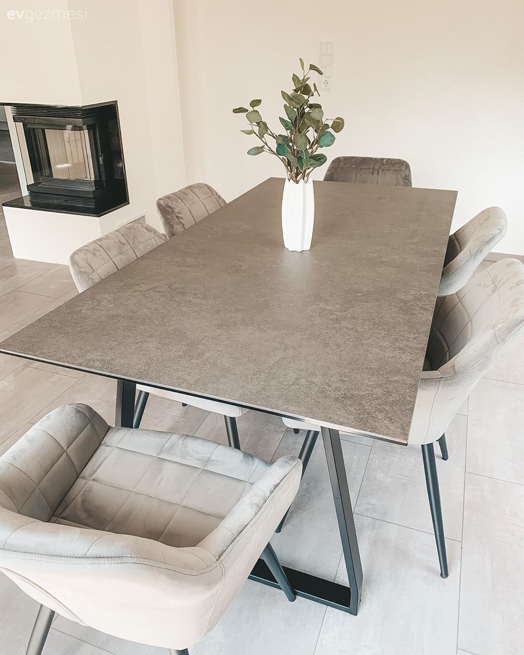 Sandalye, Modern, Bej, Vizon, Siyah, Beyaz, Yemek masası, Şömine, Vazo, Ev Aksesuar