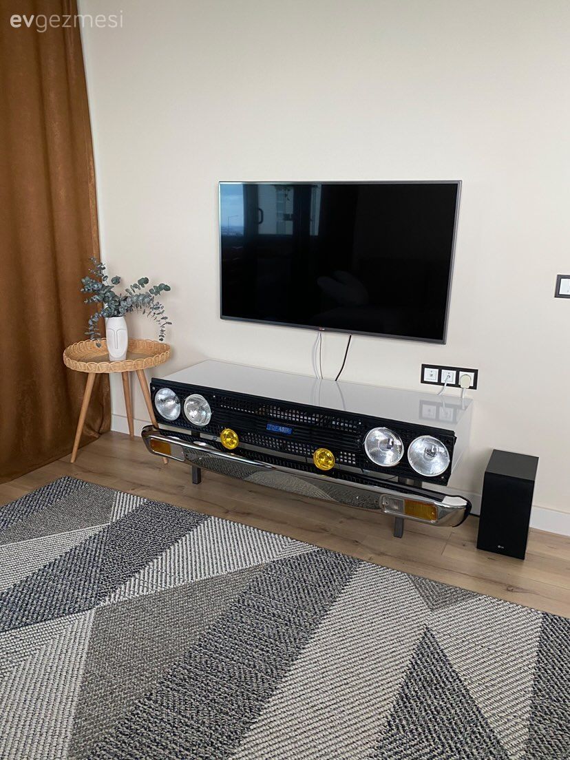 Halı, Kahverengi, Tv ünitesi, Tv ünitesi aksesuarları, Ev Aksesuar, Yan sehpa, Sehpa, Gri