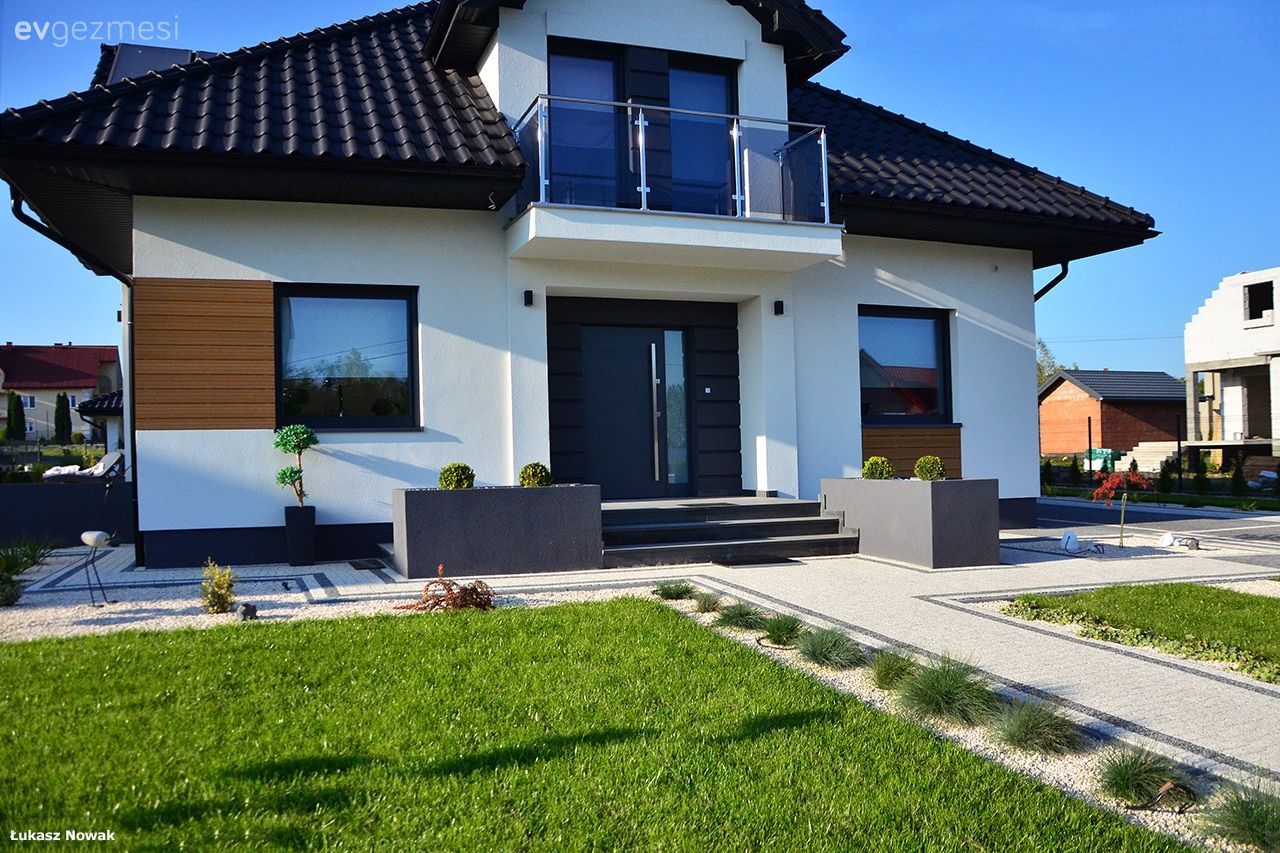 Müstakil Eve Dış Kapı Seçimi: Bilgiler ve Modeller