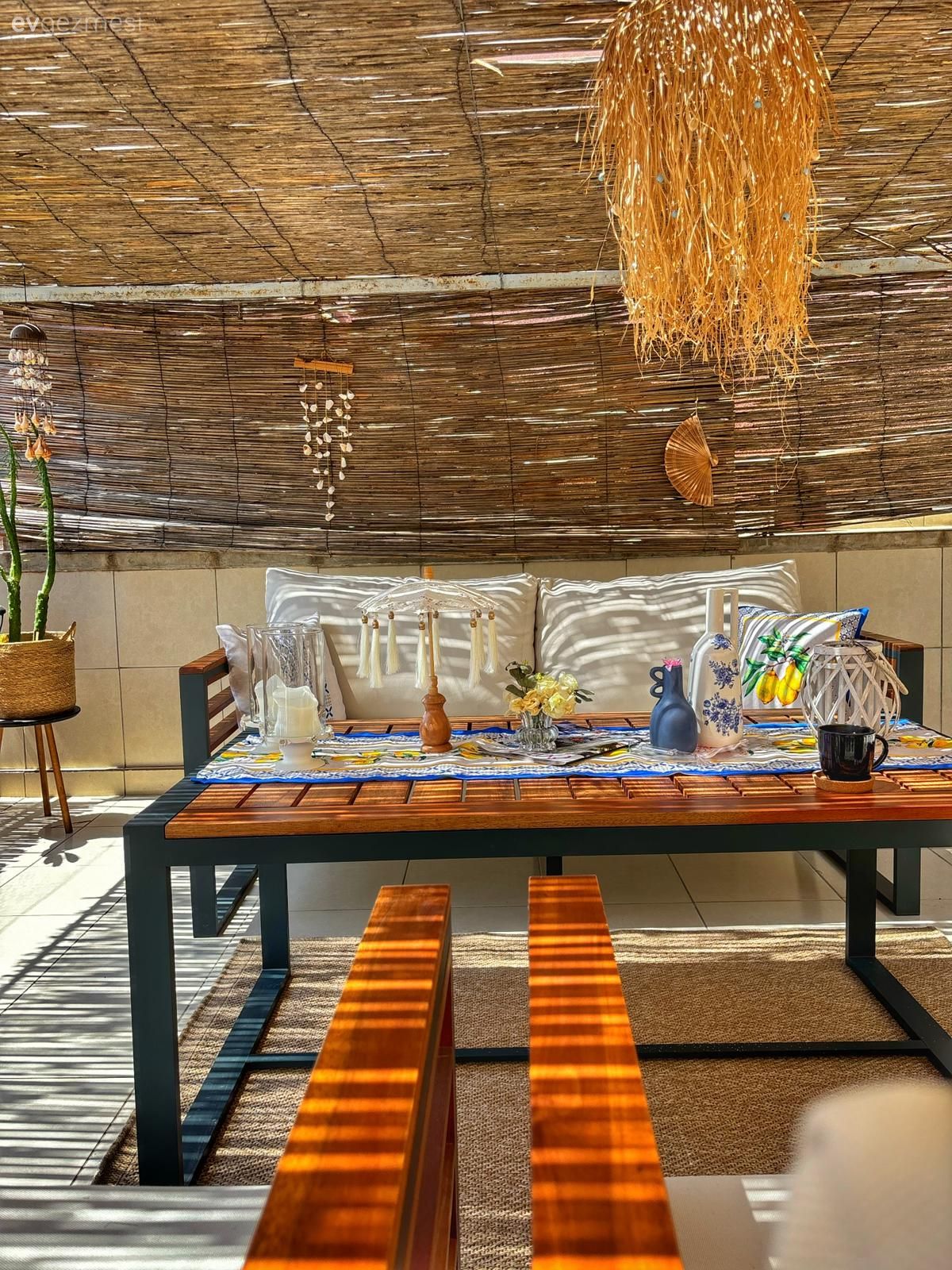 Apartmana Bağlı Bu Antalya Terasında Bali Esintileri Hakim