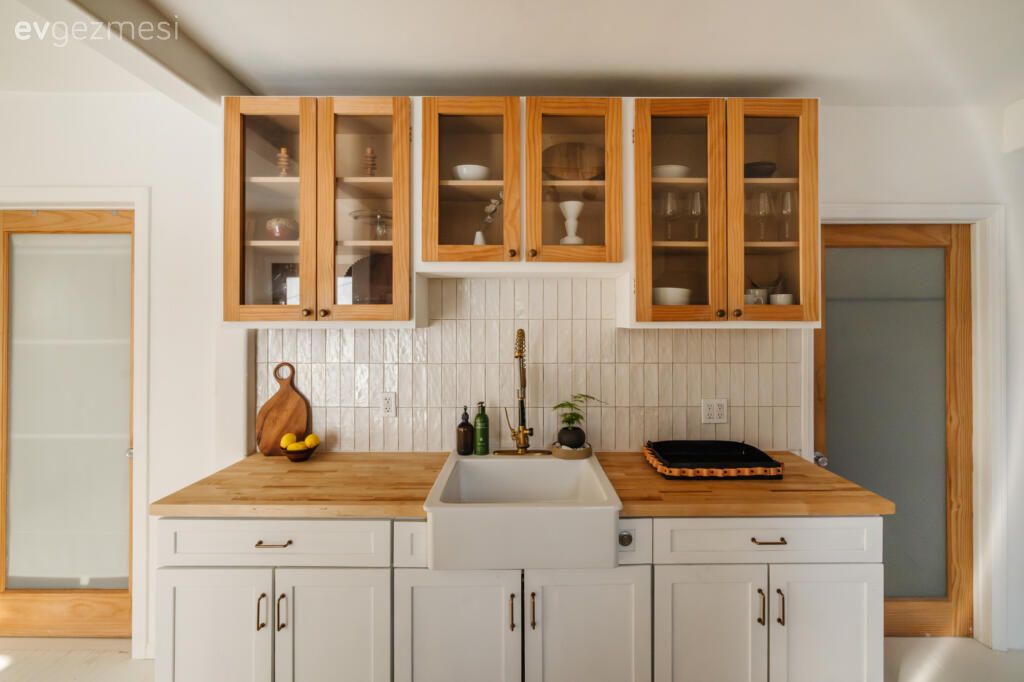 Birbirine Çok Yakışan İki Renkli Mutfak Dolapları