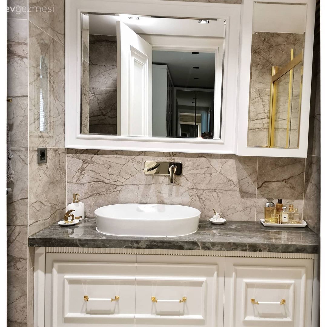 Banyo, Beyaz, Banyo dolabı, Banyo seramikleri, Gri, Ayna kapaklı dolap, Ayna