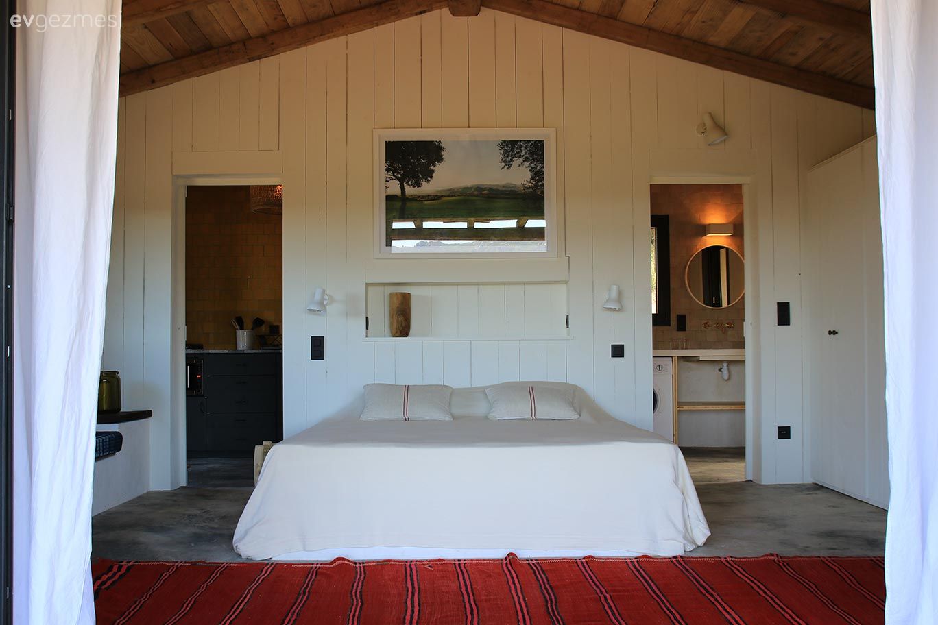 İki Kişiye Lüks Hayat Sunabilecek Bir Taş Ev