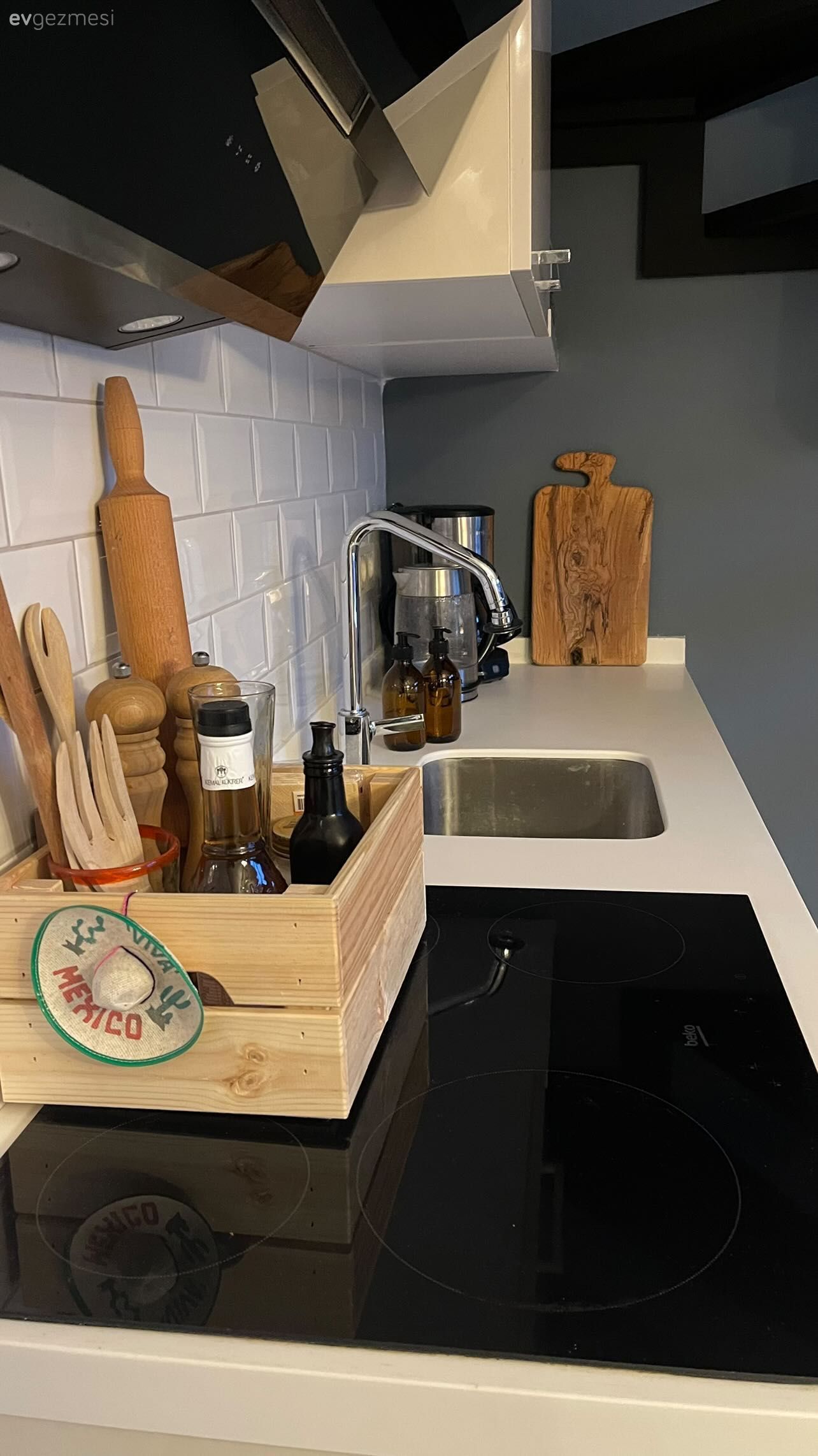 Beyaz, Siyah, Mutfak, Metro seramik, Seramik