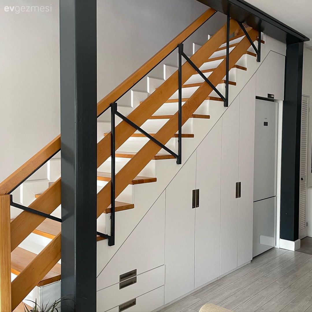 Bu Dubleks Evde Balyozun Değmediği Köşe Yok!