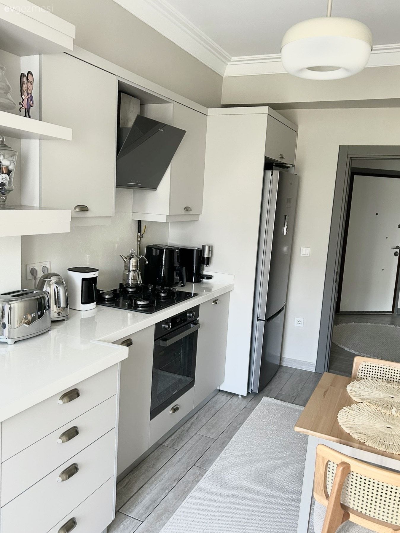 Mutfak, Beyaz, Siyah, Mutfak aksesuarları, Mutfak tezgahı, Ankastre, Bej, Davlumbaz