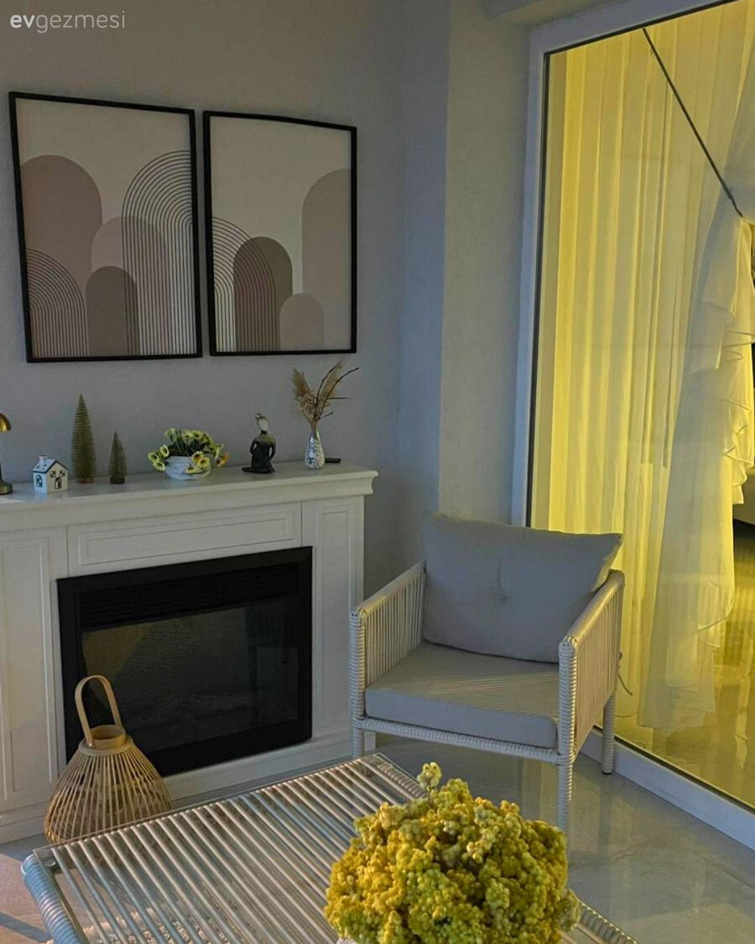 Kapalı balkon, Tablo, Duvar dekorasyonu, Şömine, Berjer