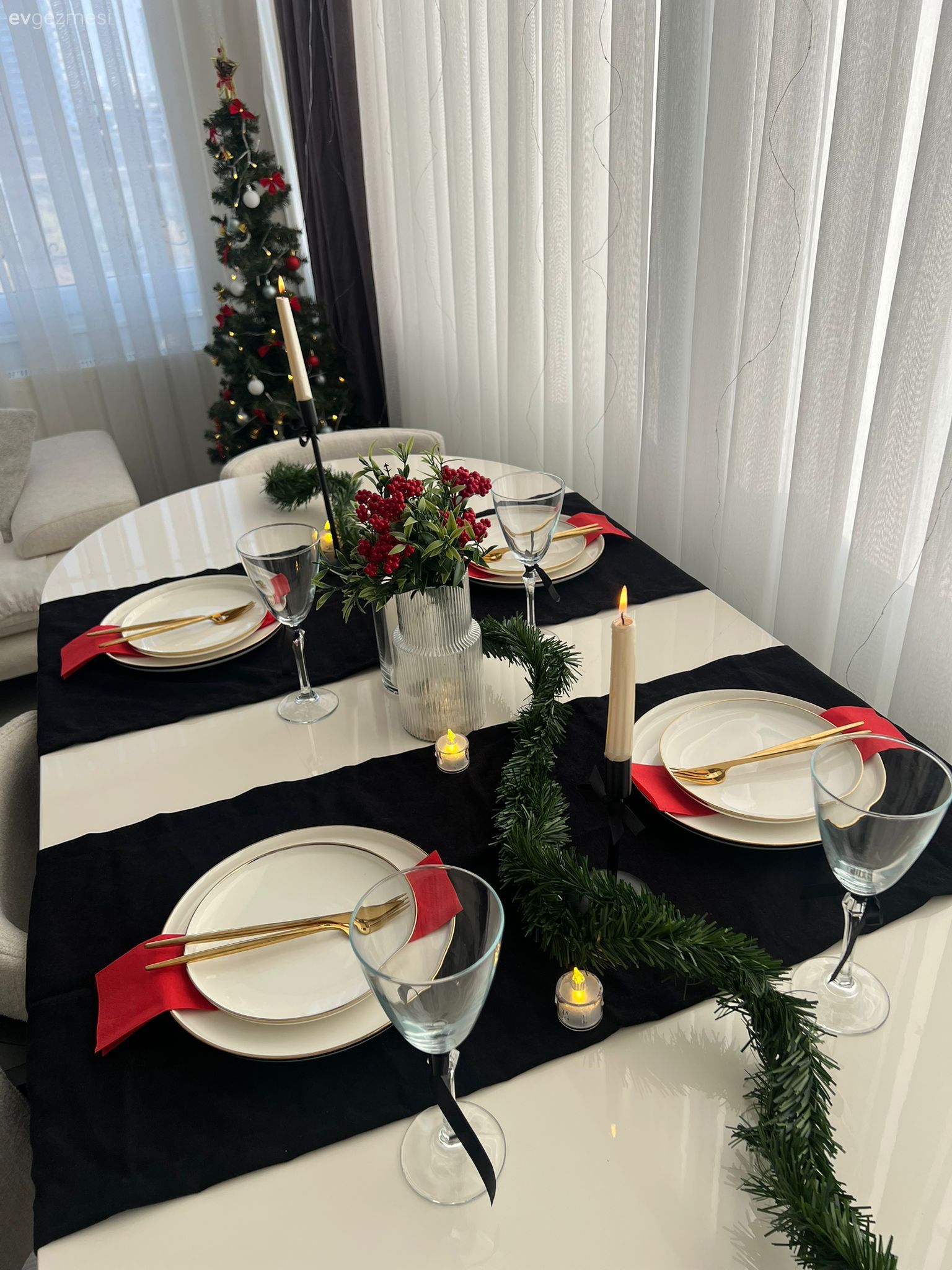 Yemek masası, Yılbaşı dekorasyonu, Dekoratif Objeler