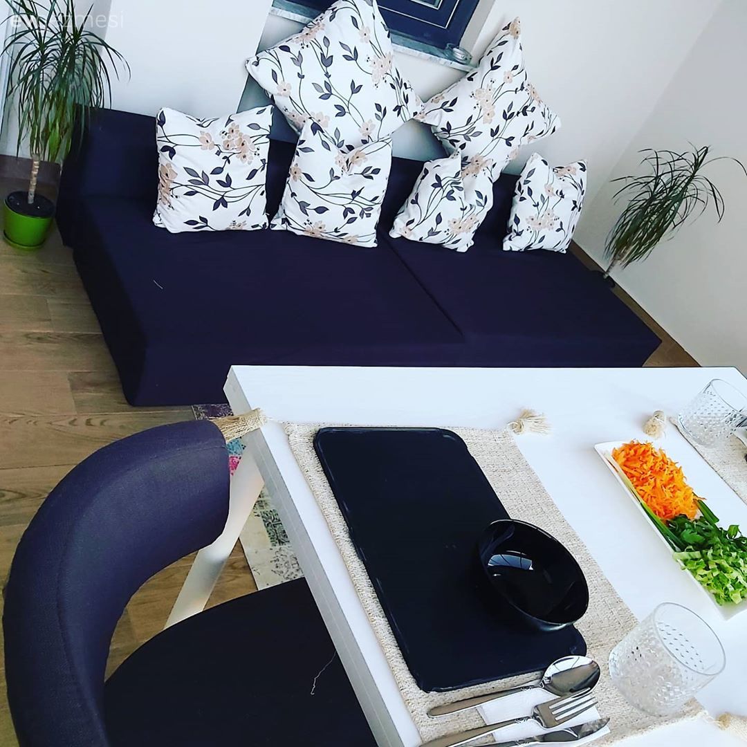 Balkon, Beyaz, Antrasit  , Balkon halısı, Sedir, Cam balkon, Balkon zemini, Ev bitkisi, Peluş, Kırlent, Ev tekstili