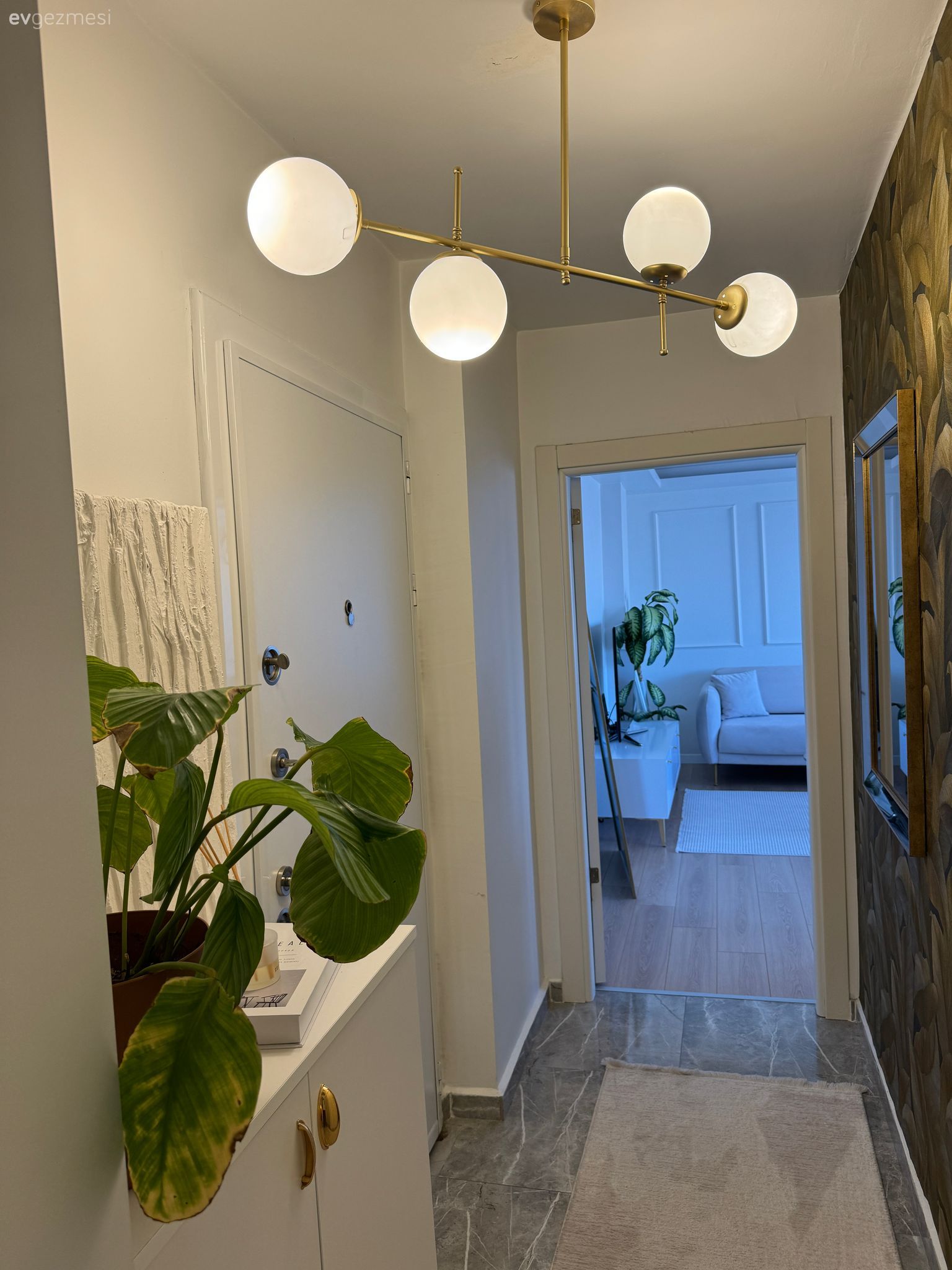 Bu İç Mimar Evi Her Zamana Uyum Sağlayacak Görünümde