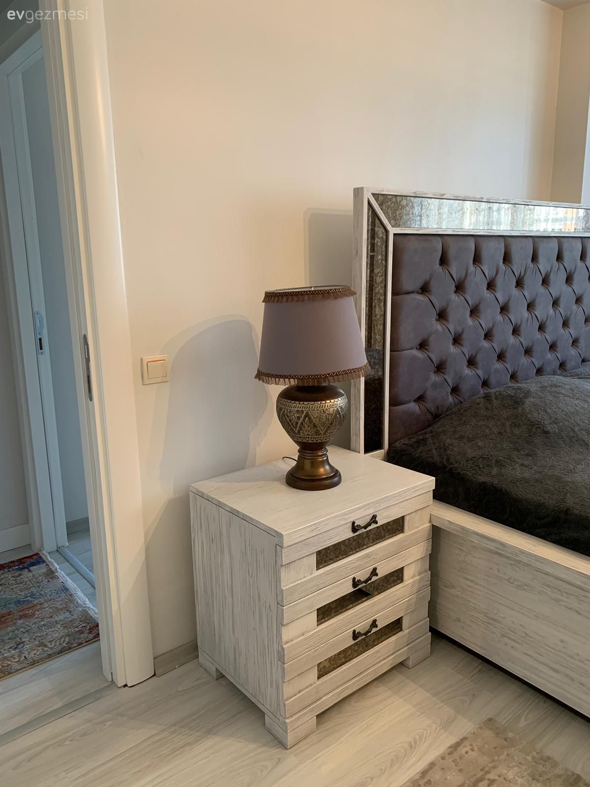 Antik Detaylarla Dolu Bu Ev Geçmişin Günümüze Yansıması