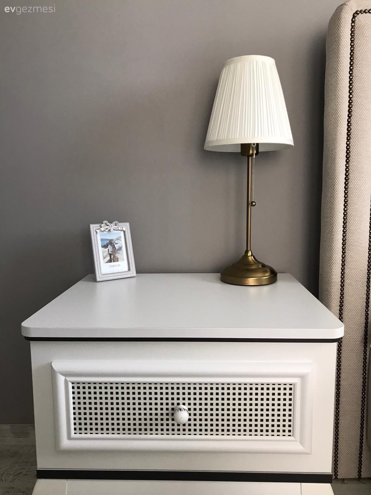 Komodin, Country, Beyaz, Abajur, Aydınlatma, Gri duvar